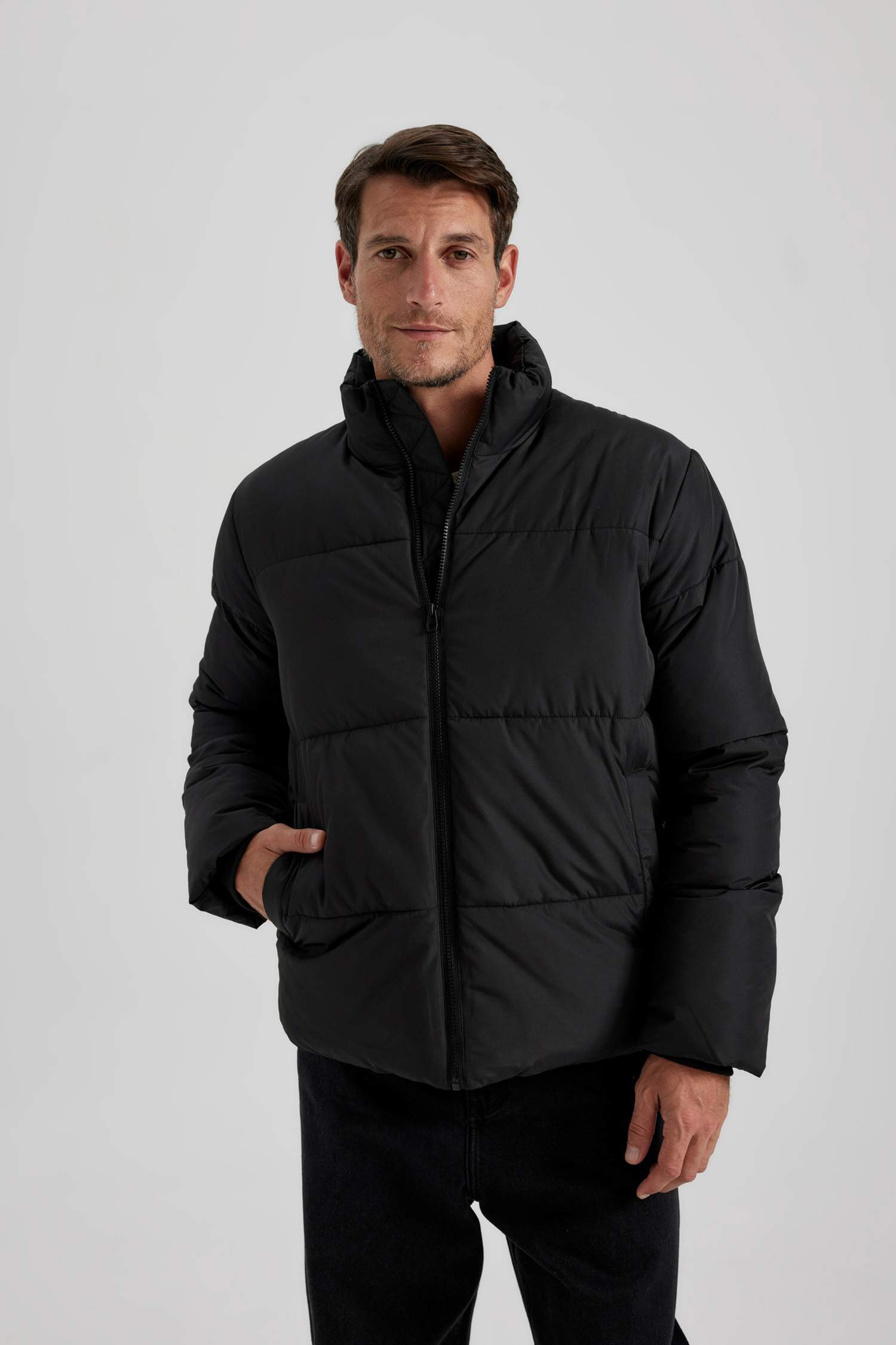 Su İtici Oversize Fit Dik Yaka Fermuarlı Cepli Mont