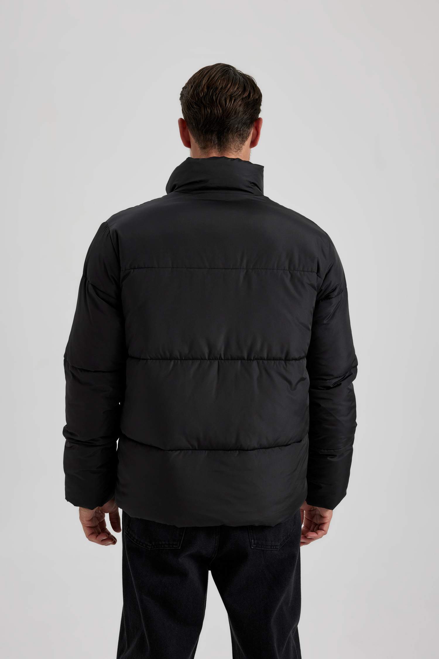 Su İtici Oversize Fit Dik Yaka Fermuarlı Cepli Mont