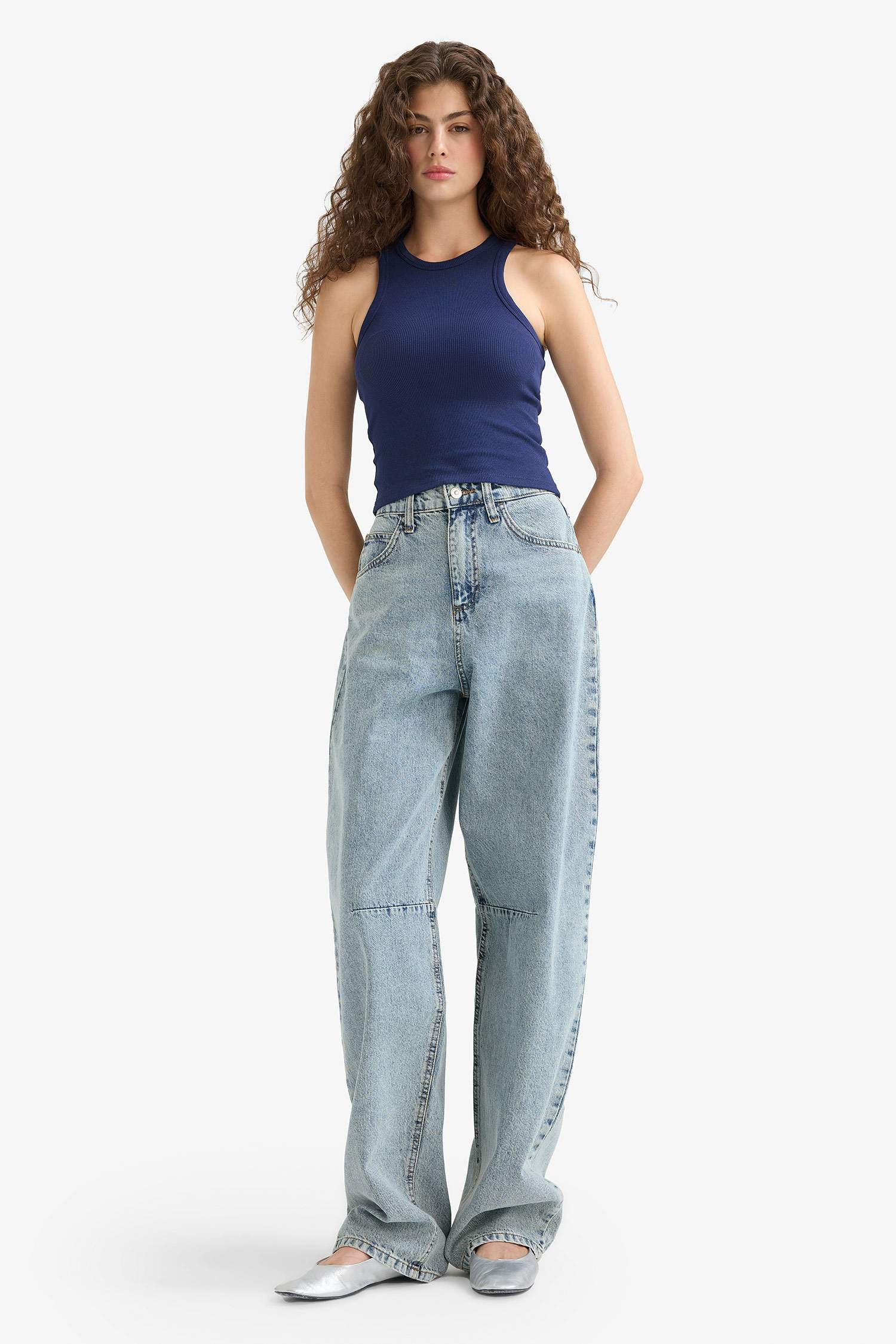 تانك توب مضلع سليم فيت بياقة هالتر