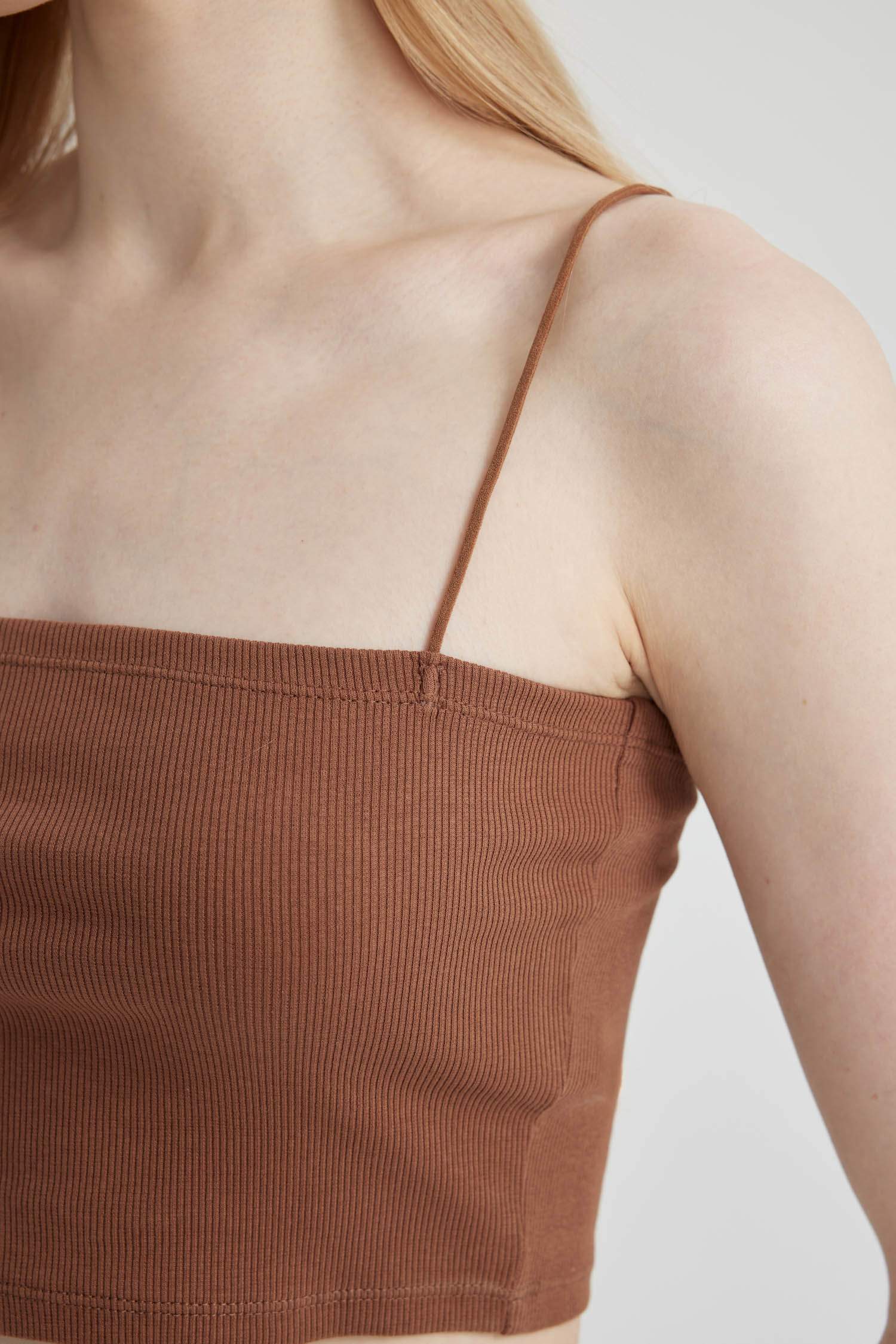 Fitted Ribbed Camisole Crop Top