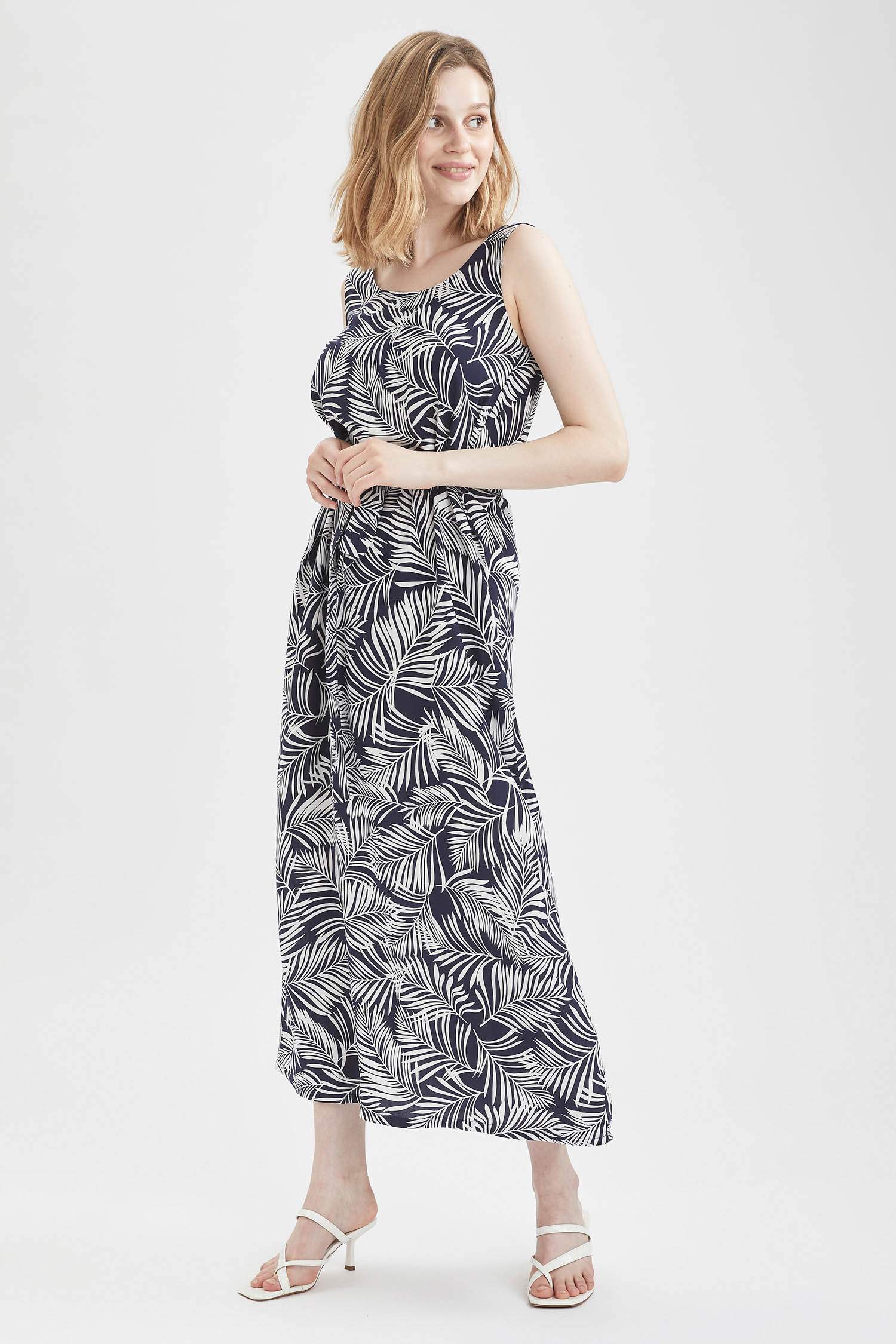 Defacto Tropik Desenli Bisiklet Yaka Askılı Relax Fit Maxi Elbise. 5