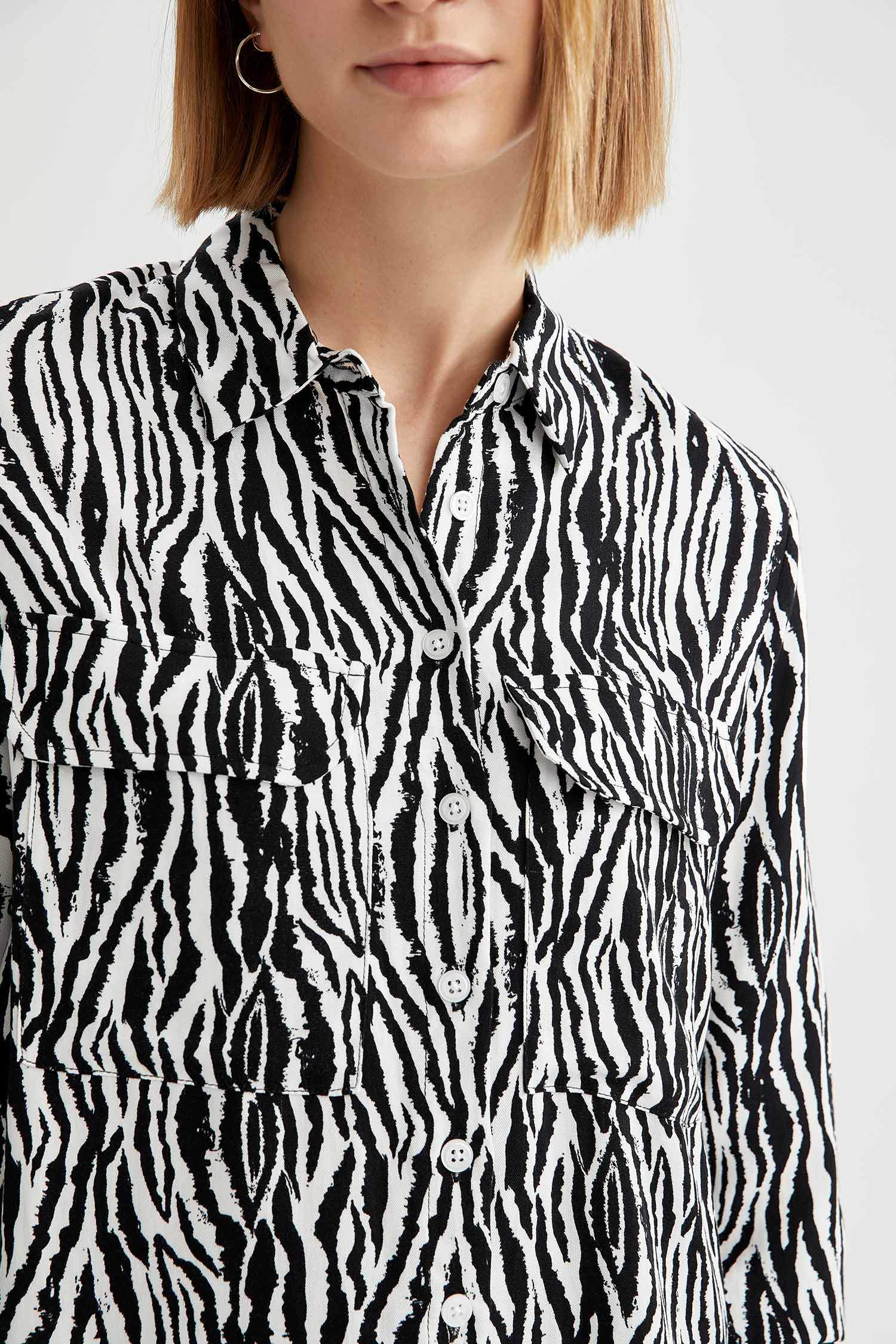 Defacto Zebra Desenli Kapaklı Cep Detaylı Uzun Kollu Gömlek. 2