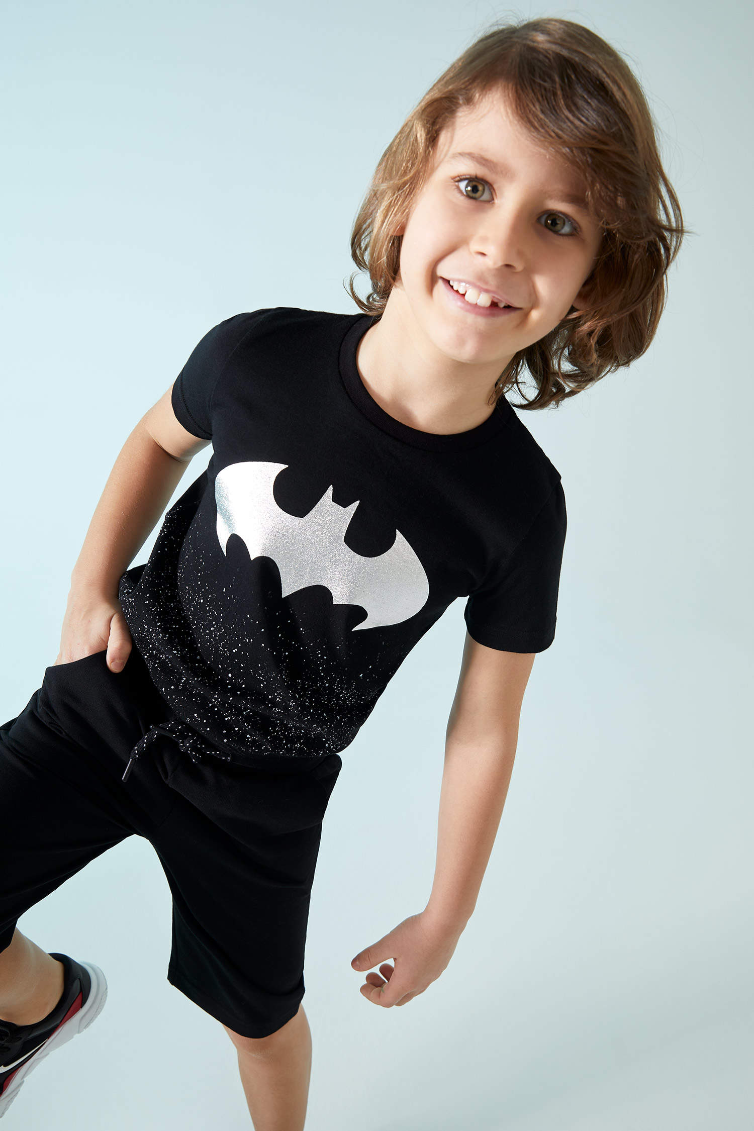 Black BOYS & TEENS Boy Regular Fit Short Sleeve Batman Printed T-Shirt  1935886 | DeFacto