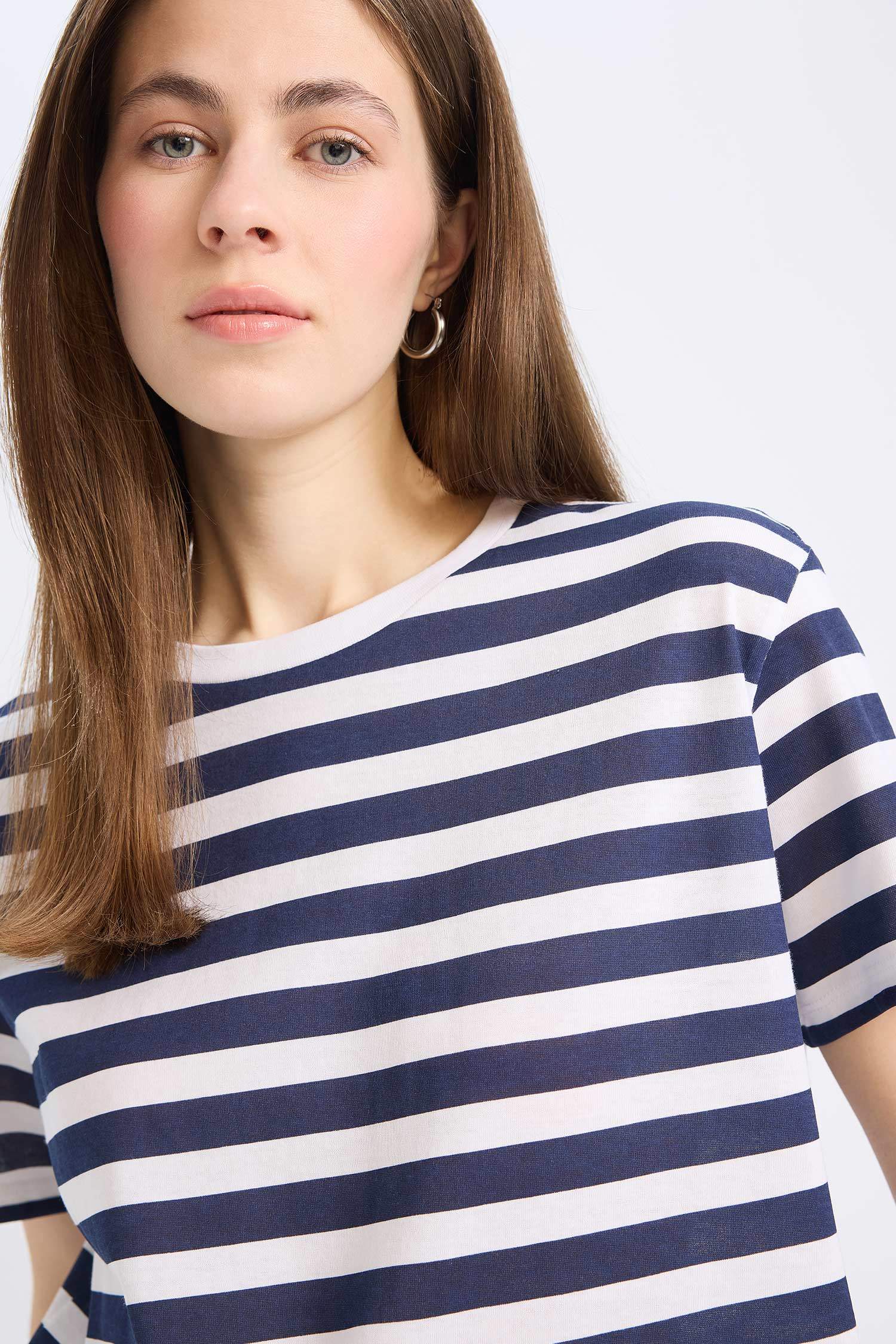 Long Fit Crew Neck Slogan Printed T-Shirt