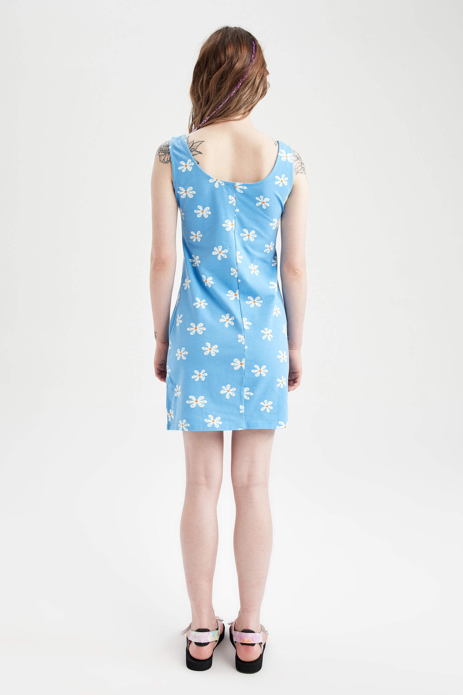Defacto Coool Bodycon Kare Yaka Çiçek Desenli Yazlık Mini Elbise. 4