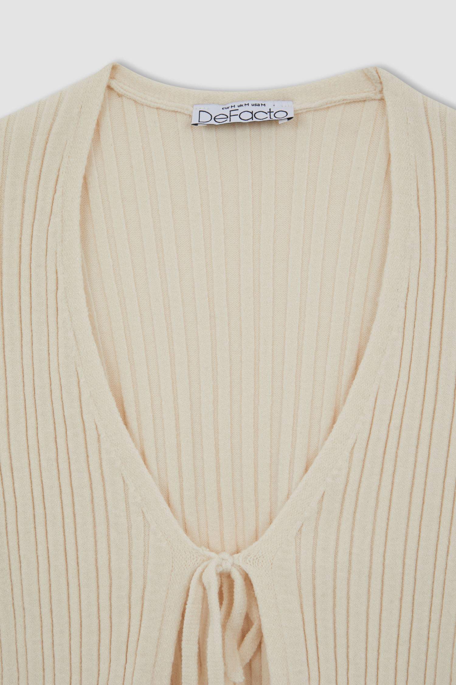 Slim Fit Dar Kesim V Yaka Hırka