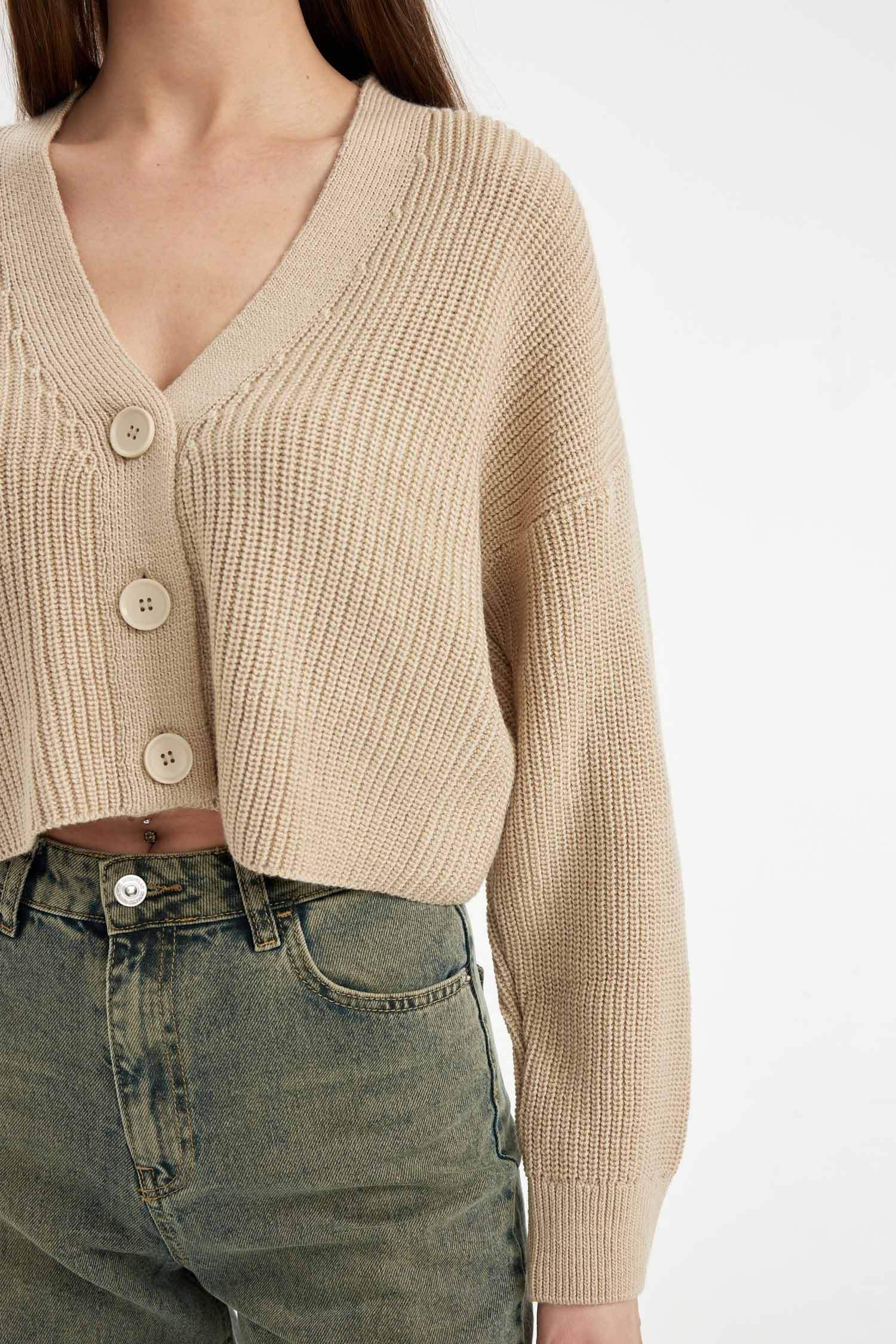 Regular Fit V Yaka Basic Düz Düğmeli Triko Hırka