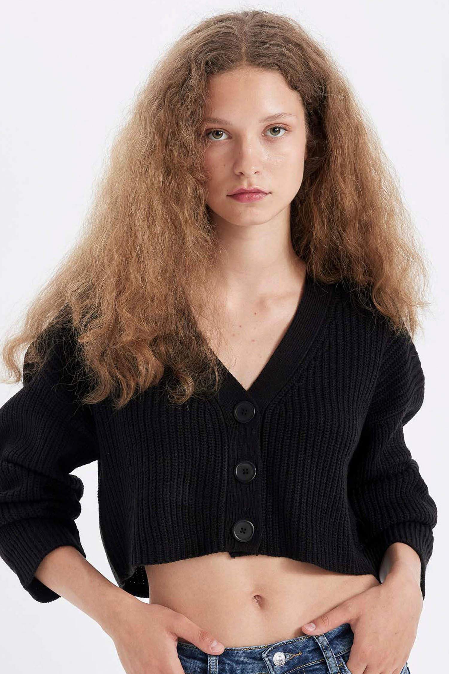 Regular Fit V Yaka Basic Düz Düğmeli Triko Hırka