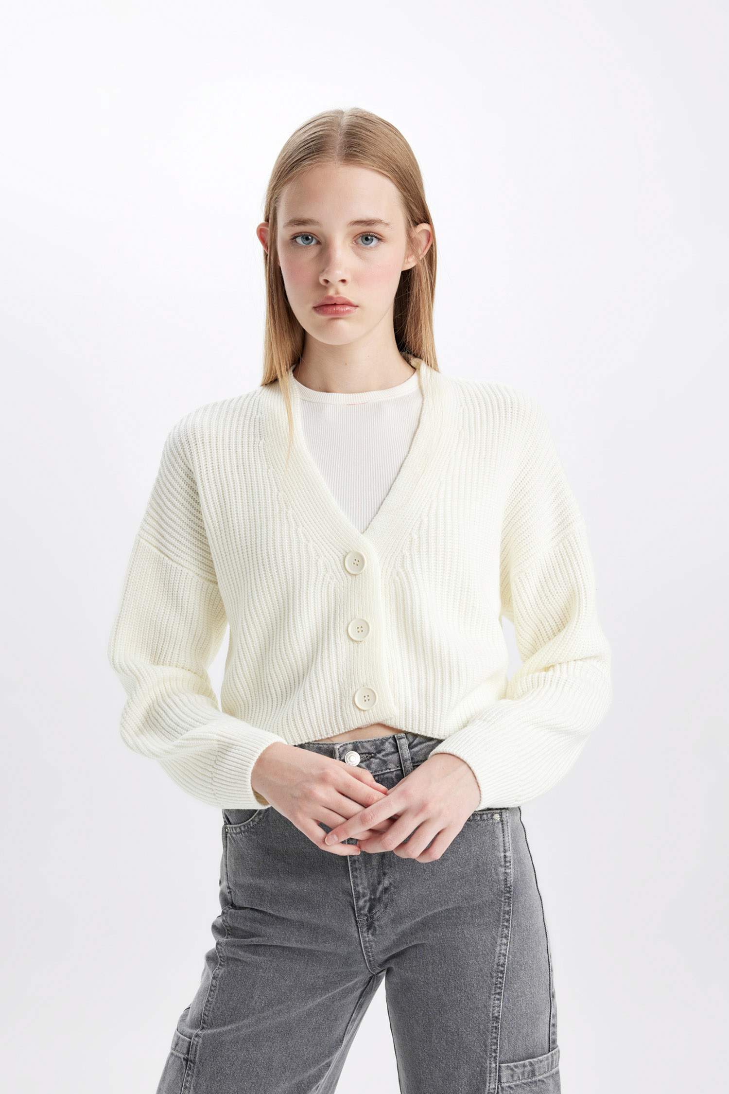 Regular Fit V Yaka Basic Düz Düğmeli Triko Hırka