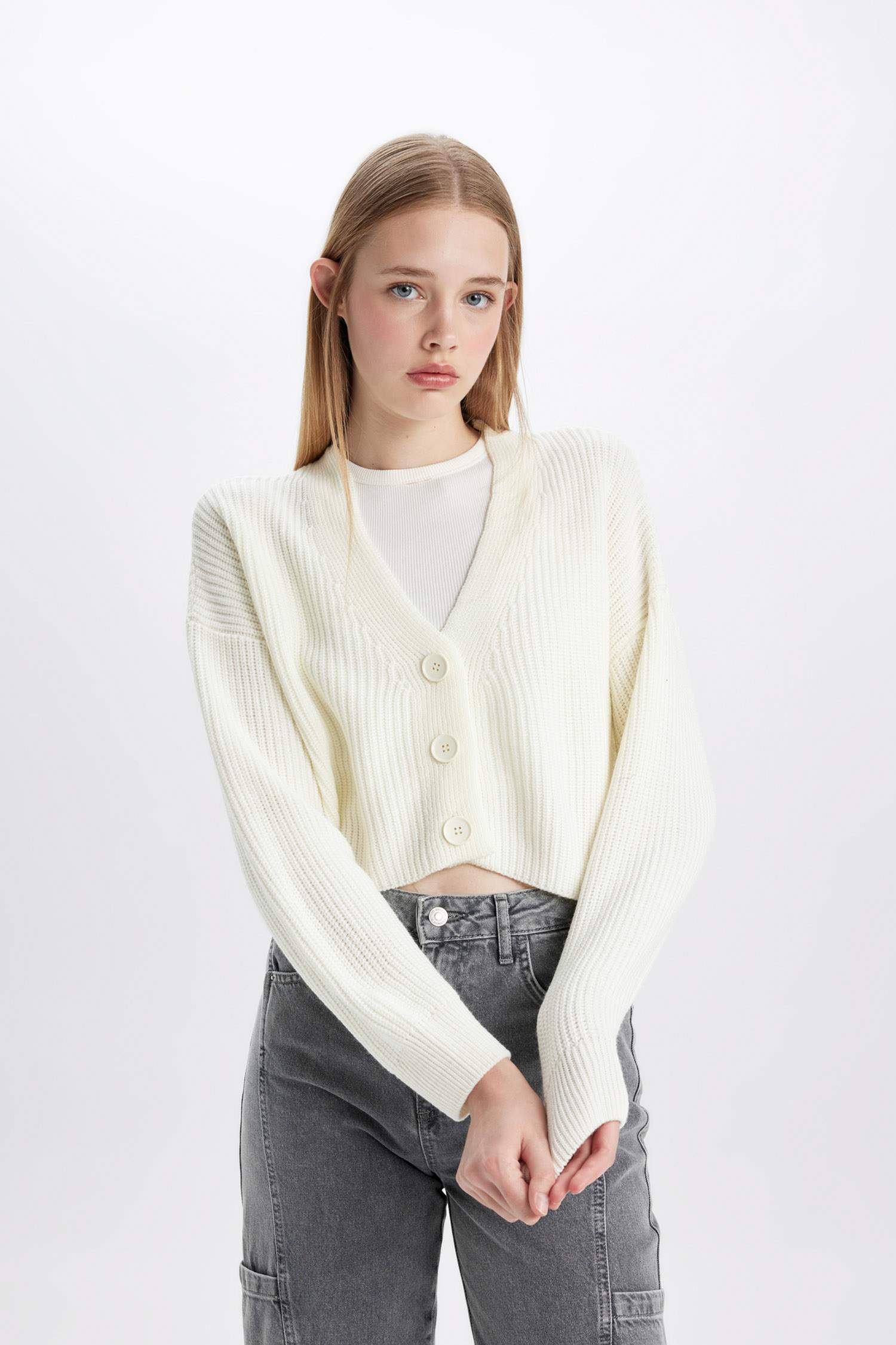 Regular Fit V Yaka Basic Düz Düğmeli Triko Hırka