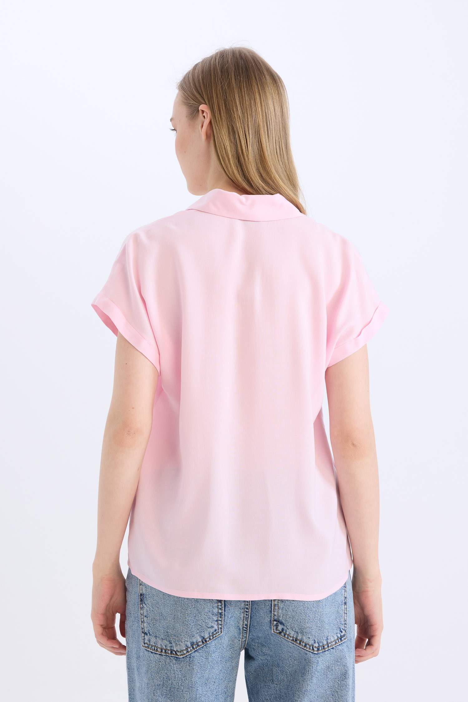 قميص نص كم قصة عادية بياقة قميص