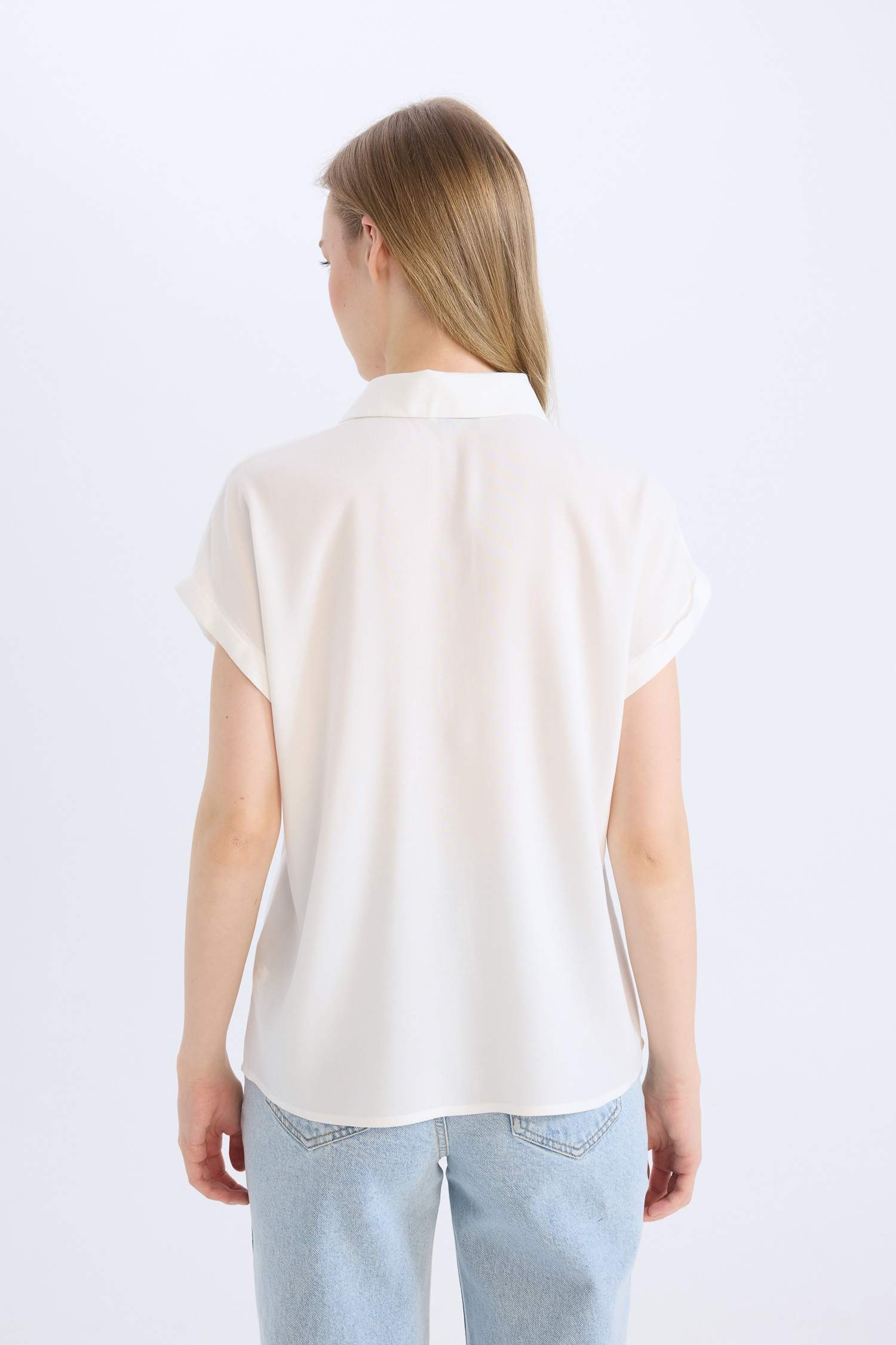 қалыпты пішім Қысқа жеңді көйлек