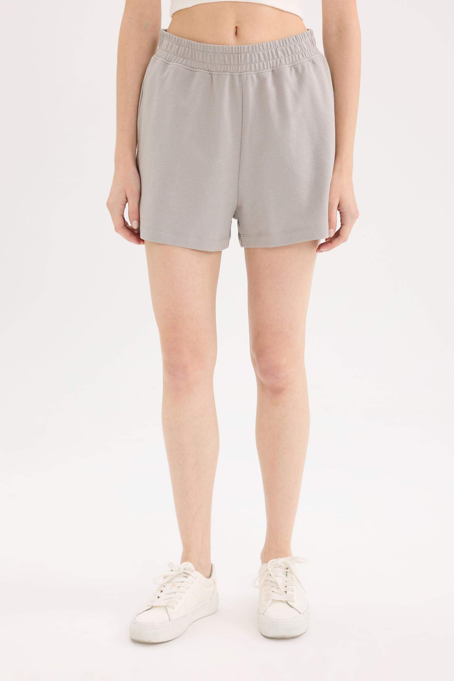 Beli Lastikli Cepli Düz Paça Şort