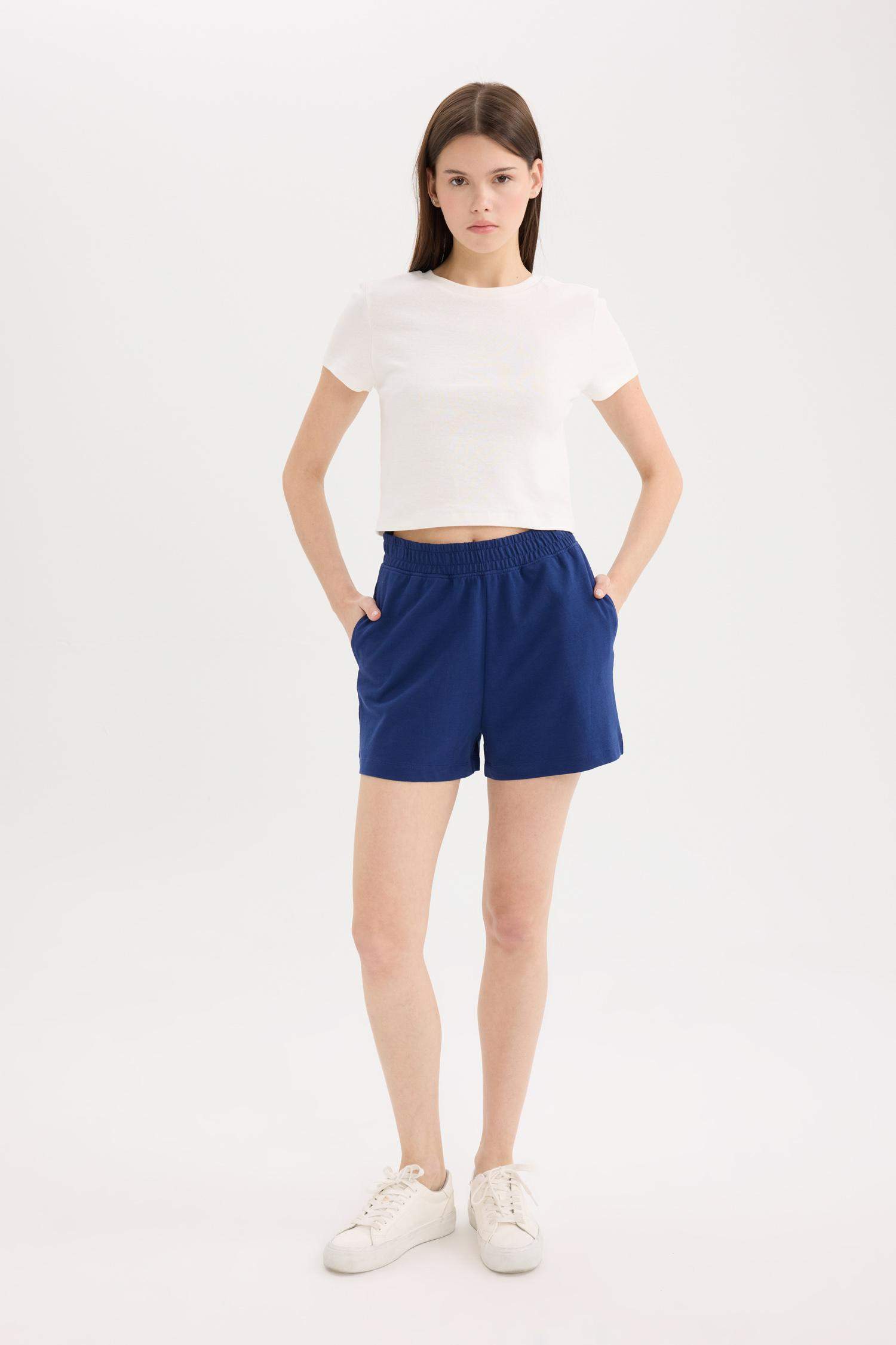 Beli Lastikli Cepli Düz Paça Şort