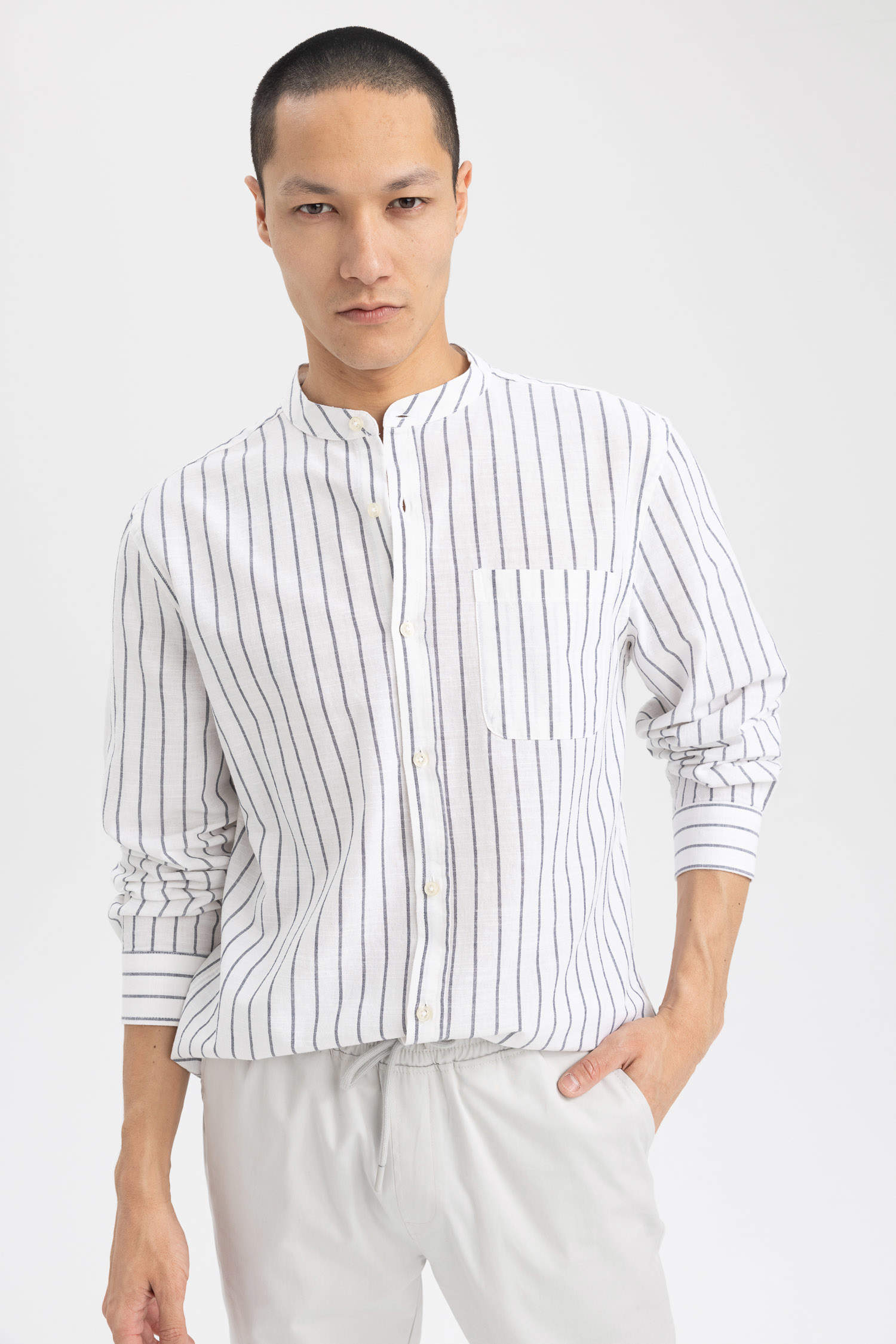 White MAN Modern Fit Long Sleeve Striped Shirt 2456208 | DeFacto