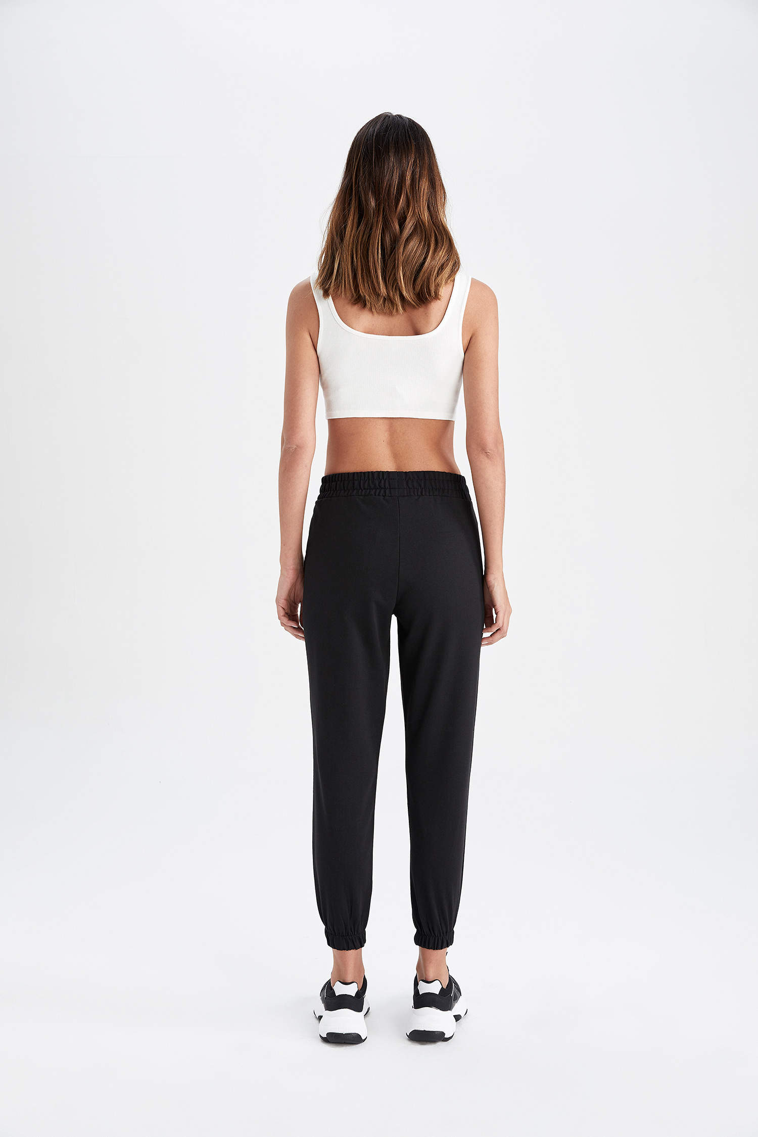 Black WOMAN jogger Thin Sweatshirt Fabric Pants 2557842 | DeFacto