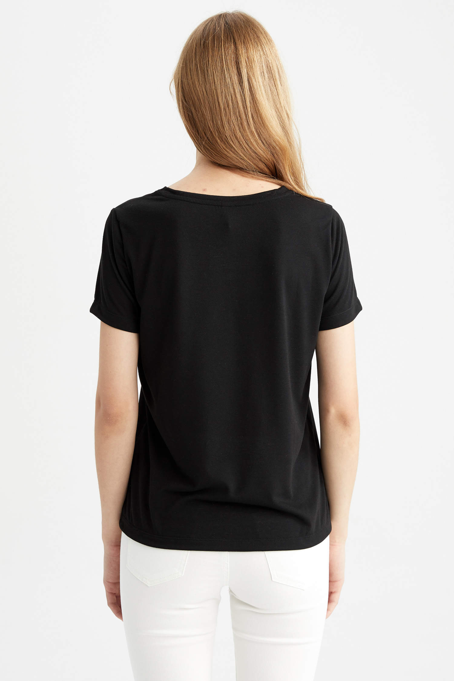 Black WOMAN Regular Fit V Neck Sequin Detailed Short Sleeve T-Shirt ...
