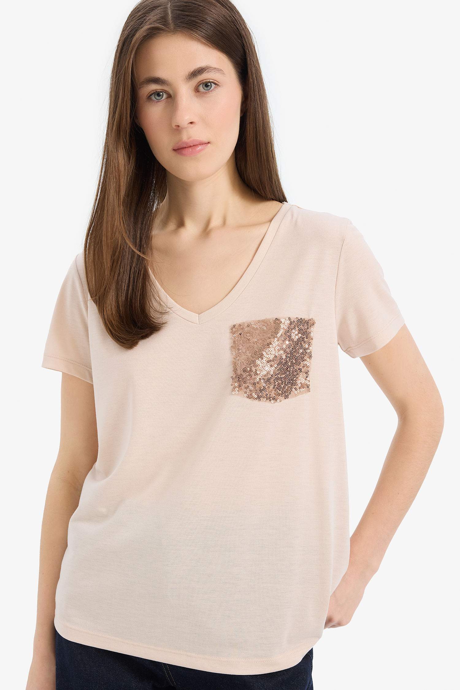 Regular Fit V Yaka Cepli Kısa Kollu Tişört