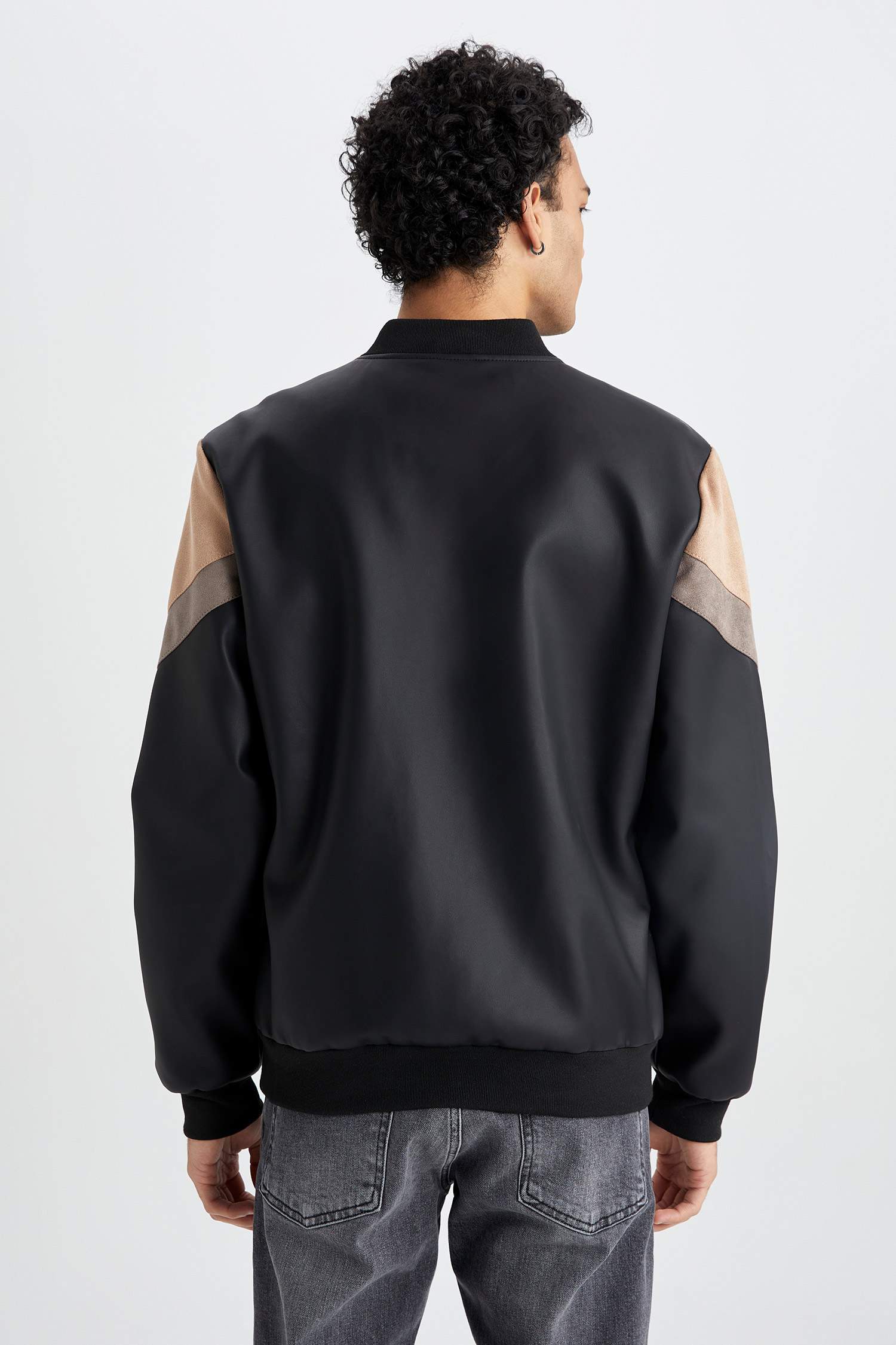 Su İtici Slim Fit Kolej Yaka Fermuar Kapamalı Cepli Mevsimlik Hafif Suni Deri Bomber Mont Ceket 