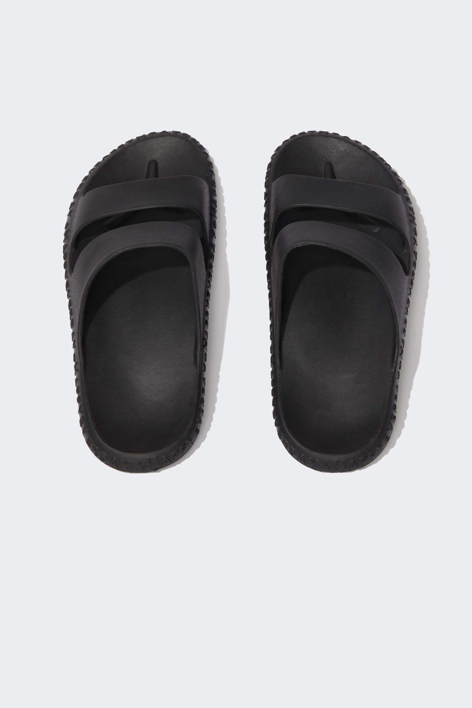 شبشب جلد صناعي بكعب مسطح بشريط مزدوج