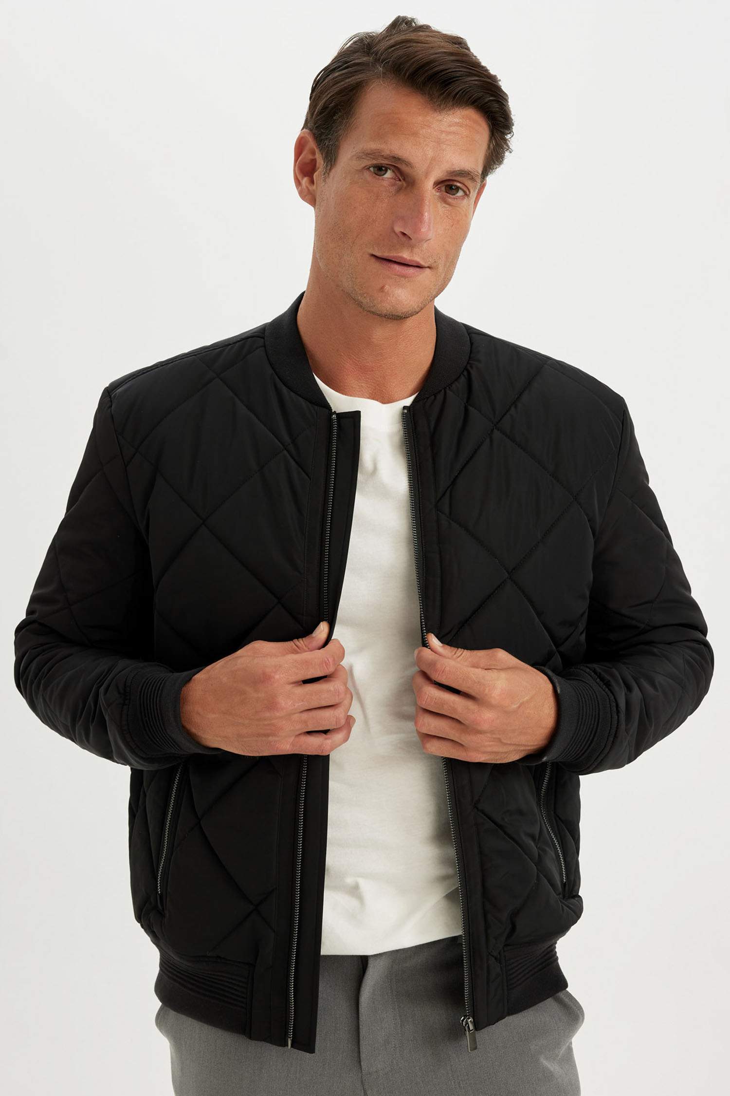 Su İtici Slim Fit Dar Kesim Bomber Kolej Yaka Fermuarlı Cepli Astarlı Mevsimlik Mont