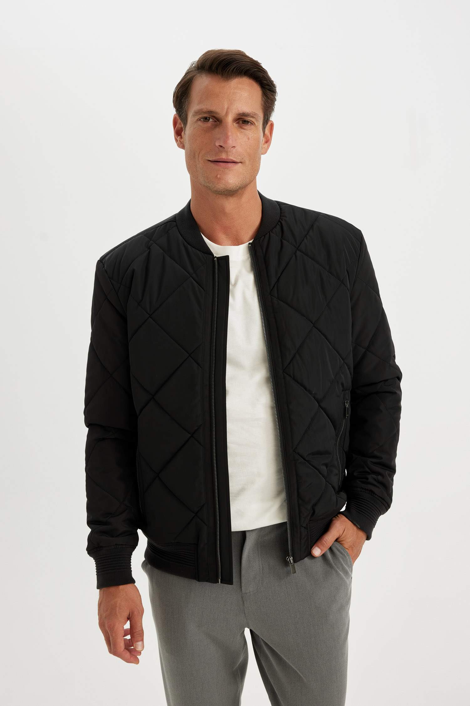 Su İtici Slim Fit Dar Kesim Bomber Kolej Yaka Fermuarlı Cepli Astarlı Mevsimlik Mont