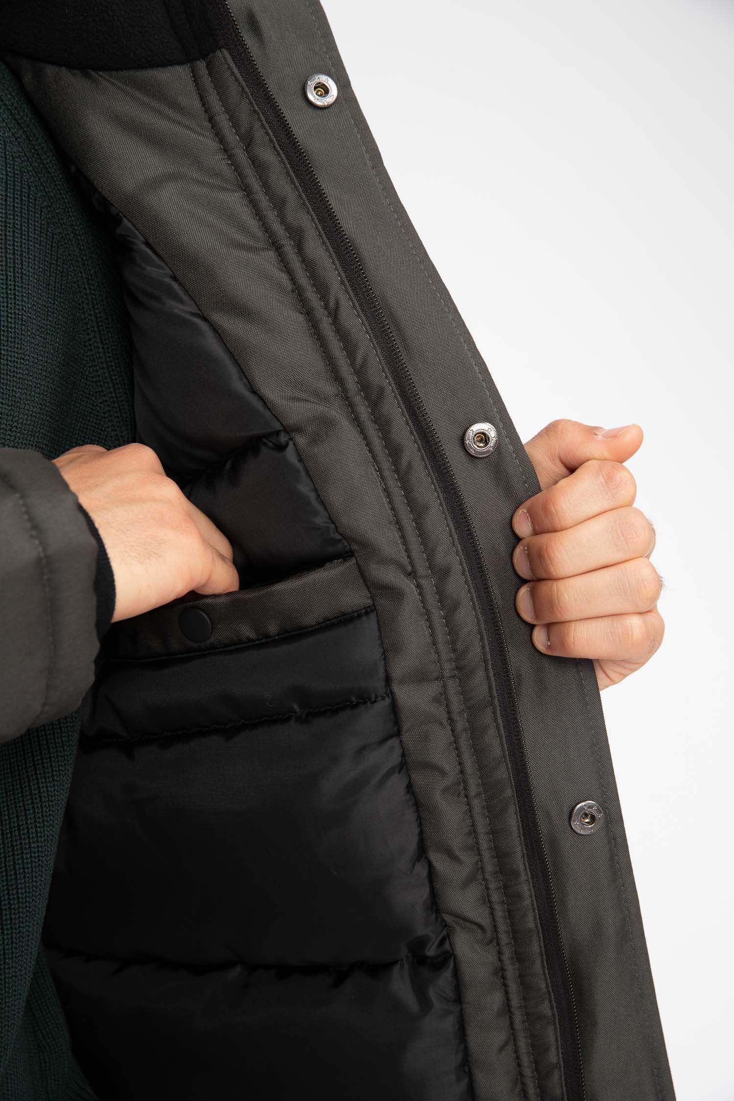 قمصلة نفخ قصة عادية بغطاء للرأس