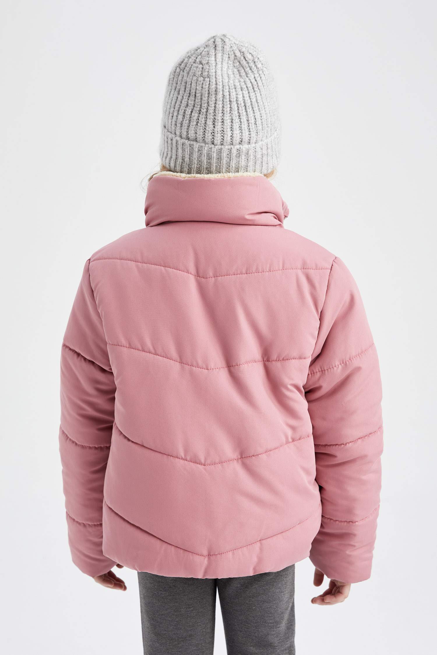 Kız Çocuk Dik Yaka Pelüş Astarlı Puffer Mont