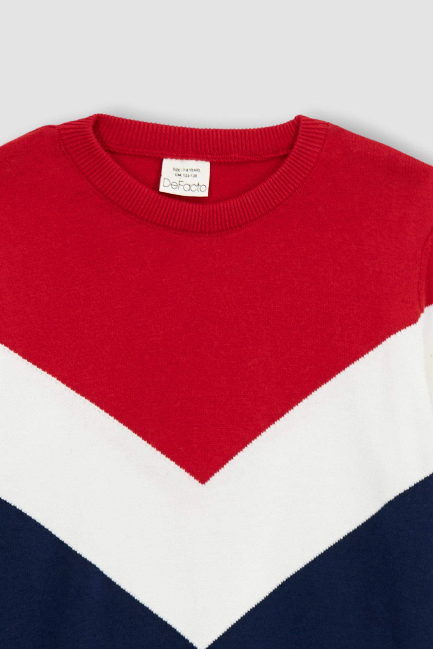 Пуловер стандартного кроя с круглым вырезом для мальчиков