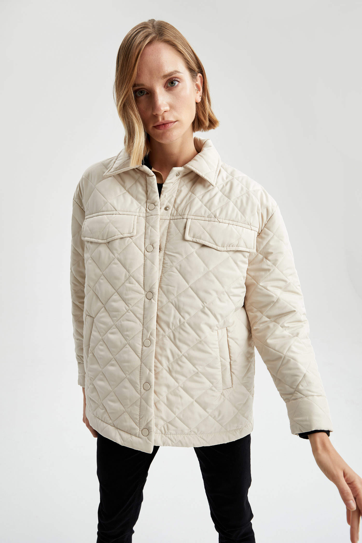 Beige WOMAN Relax Fit Quilted Jacket 2316976 | DeFacto