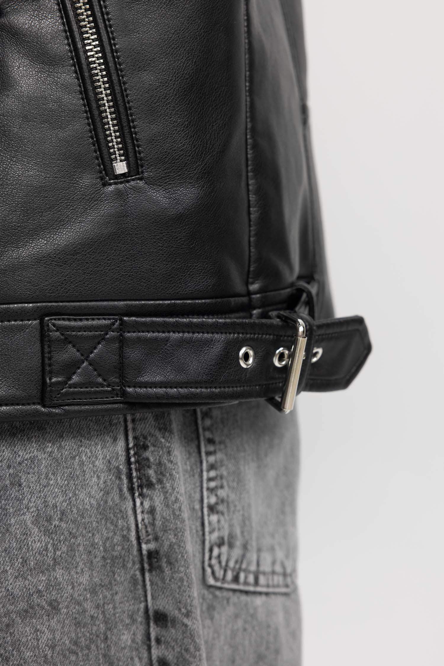 Куртка из искусственной кожи приталенного кроя для мужчин