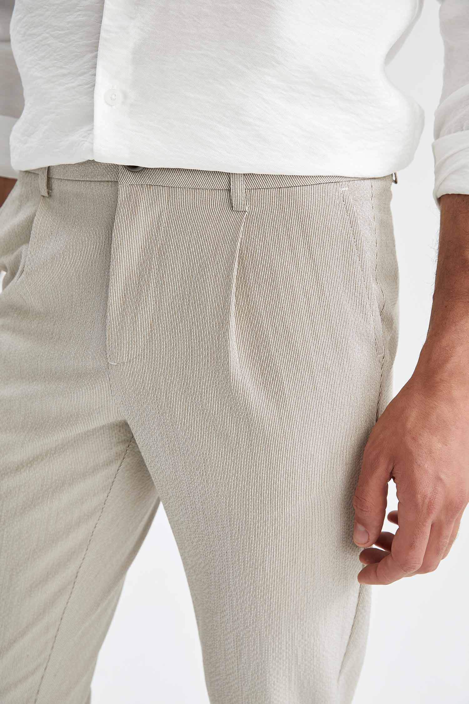 Beige MEN Tailored Fir Side Pockets Trousers 2500978 | DeFacto