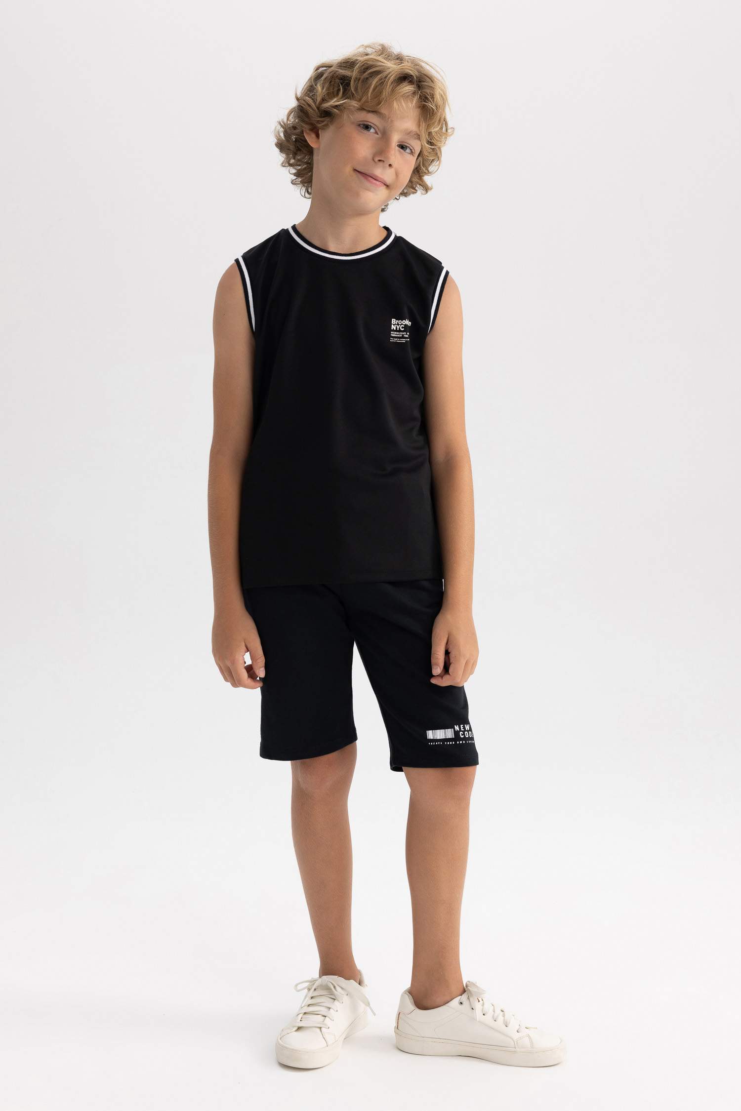 Шорты стандартного кроя для мальчиков