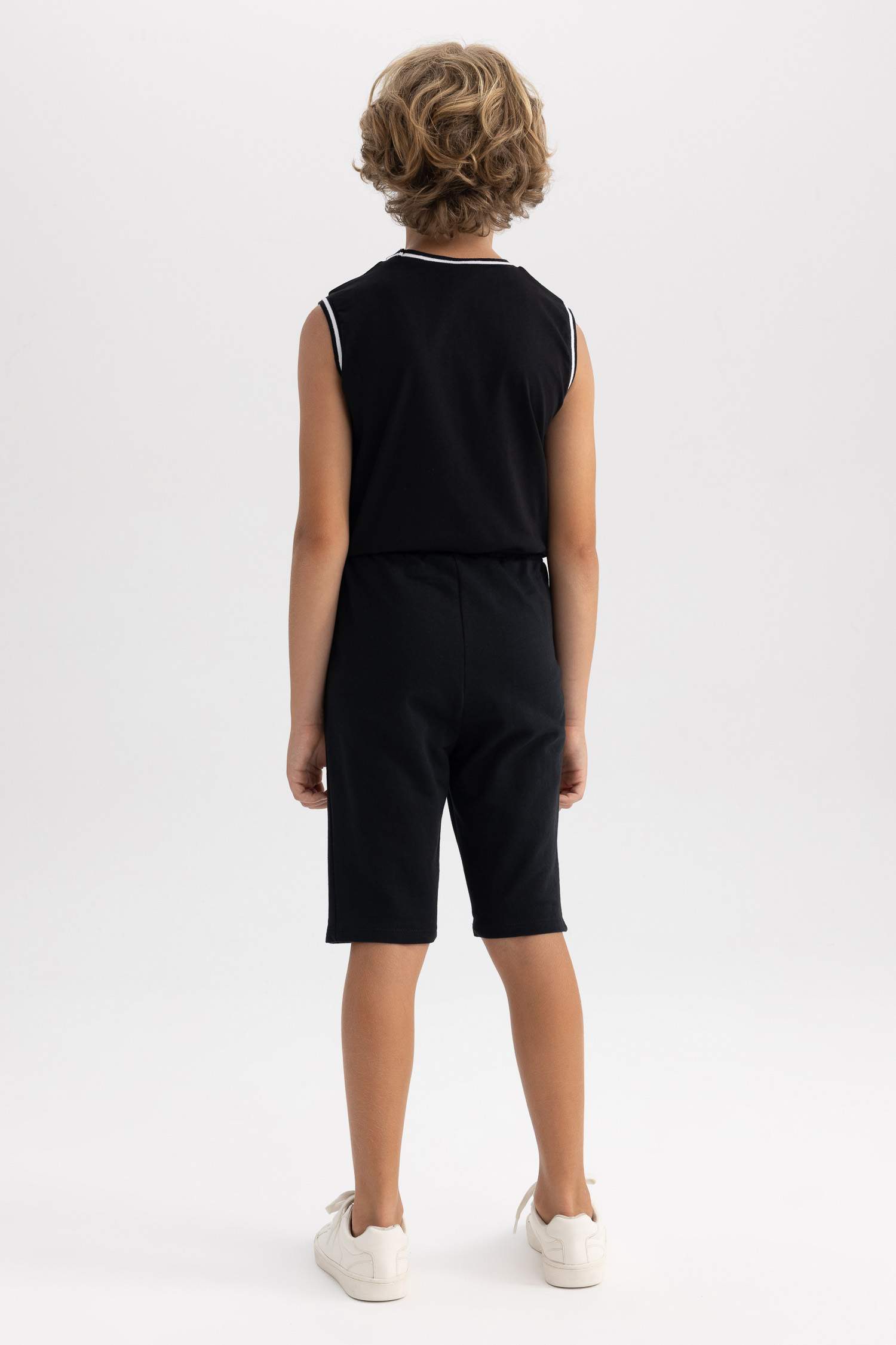 Шорты стандартного кроя для мальчиков