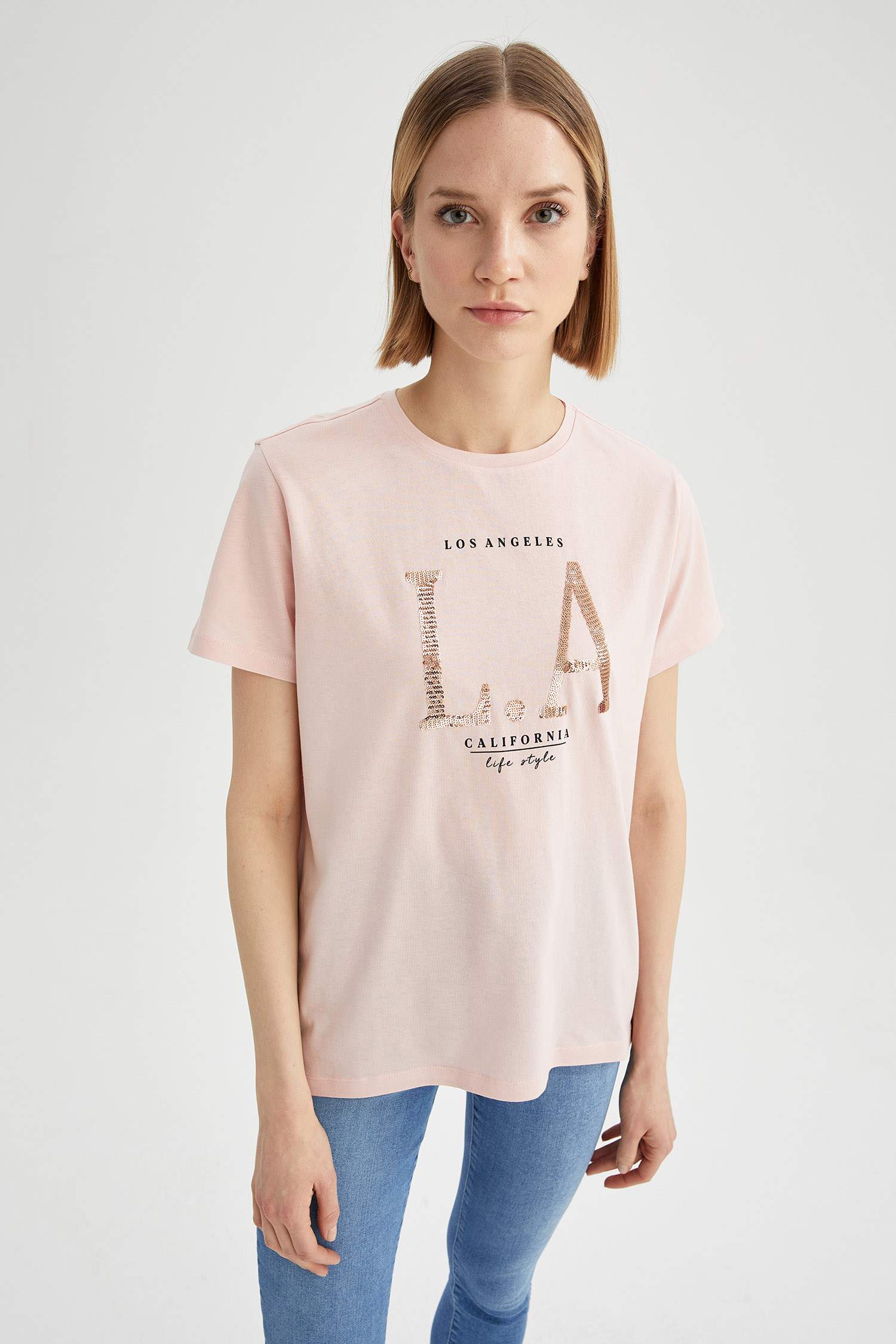 pembe kadin relax fit payetli kisa kol tisort 1978001 defacto