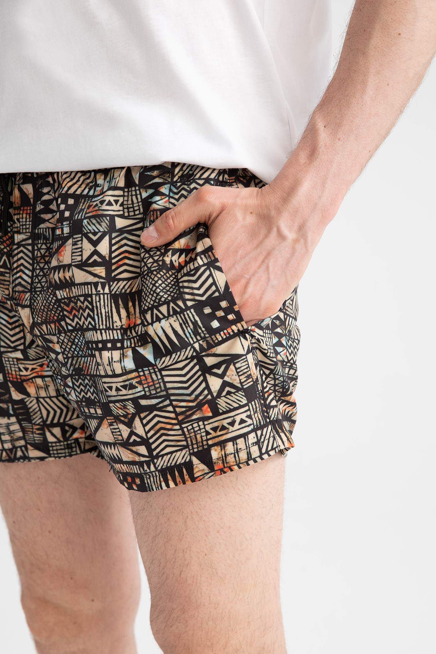 Плавательные шорты короткие