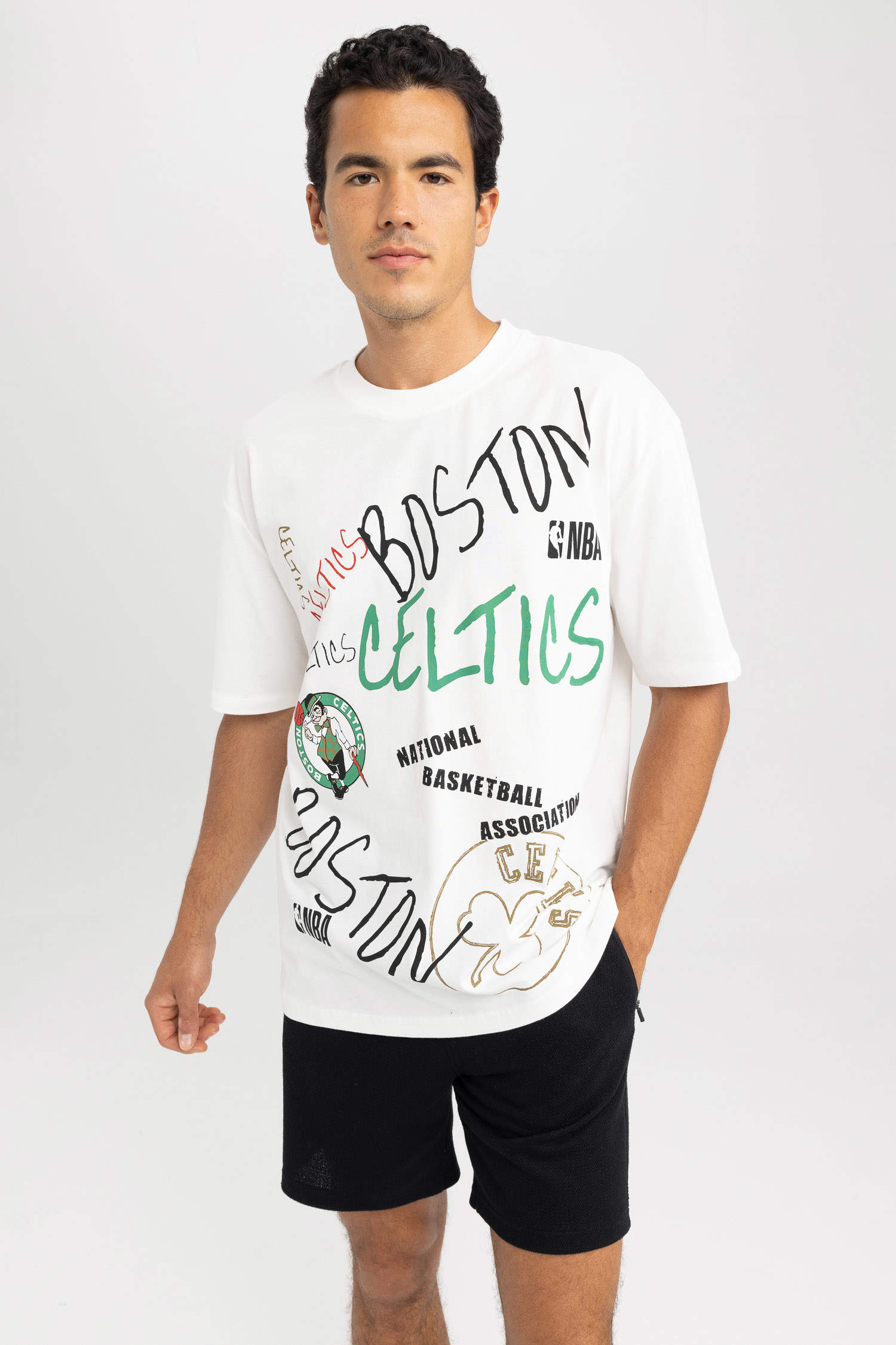 DeFactoFit NBA Boston Celtics Licensed Oversize Fit Crew Neck T-Shirt