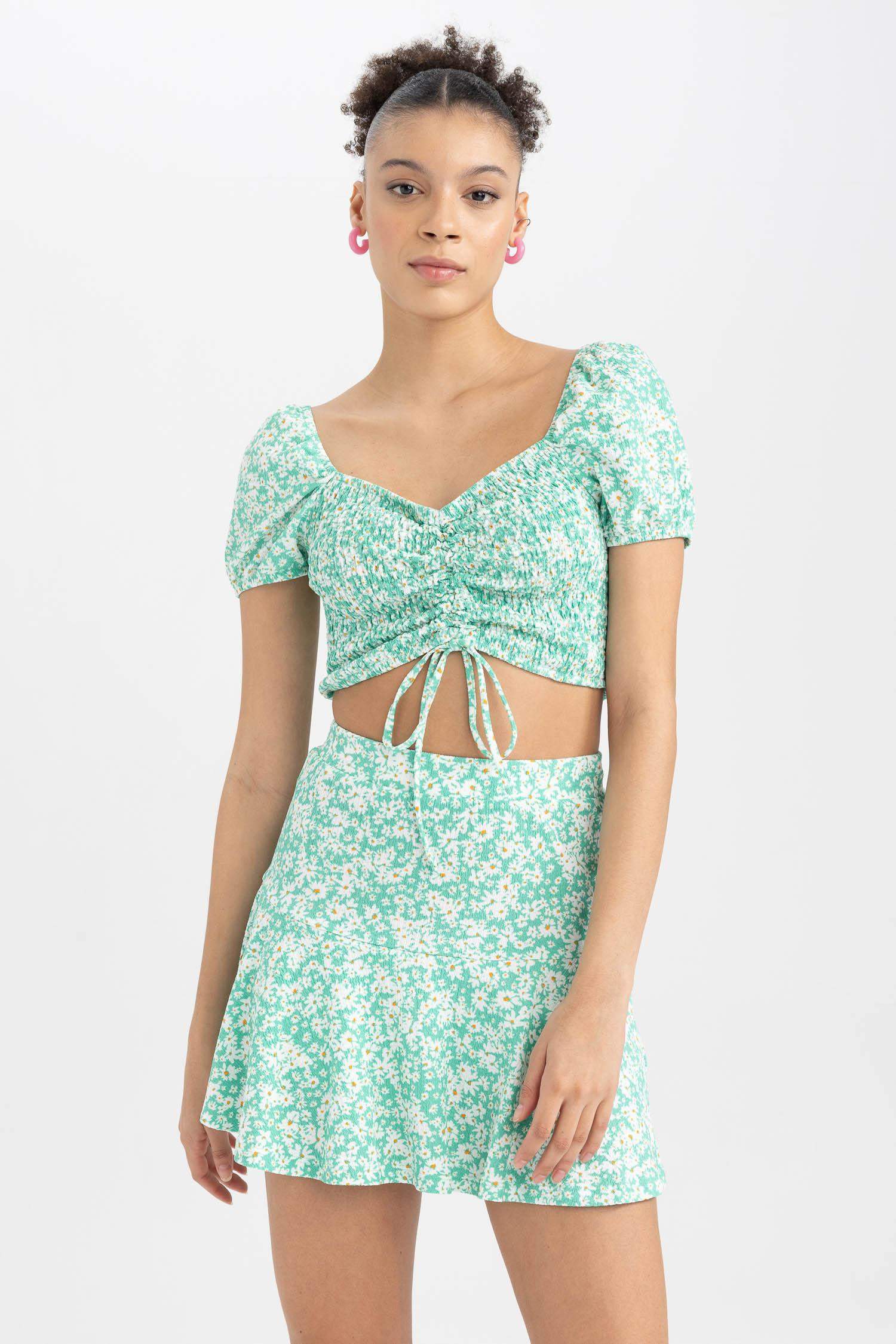 Блузка з коротким рукавом приталеного крою з рукавами-ліхтариками Bürümcük для жінок