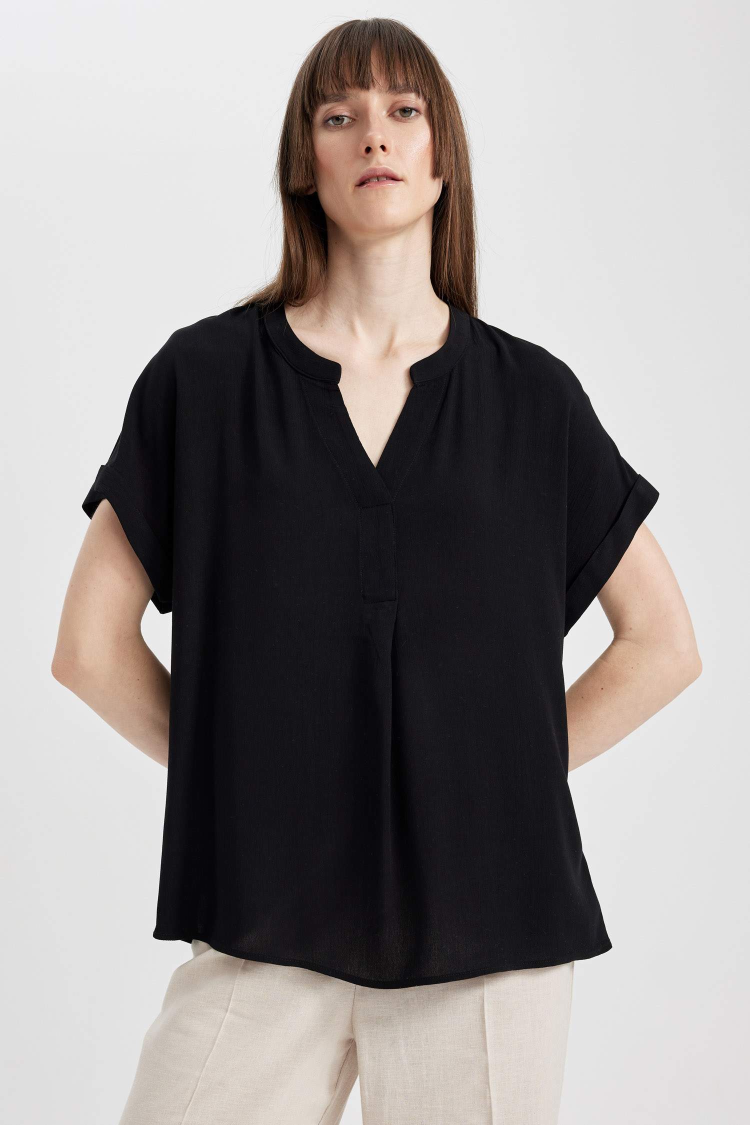 Crew Neck Regular Fit Short Sleeve Blouse