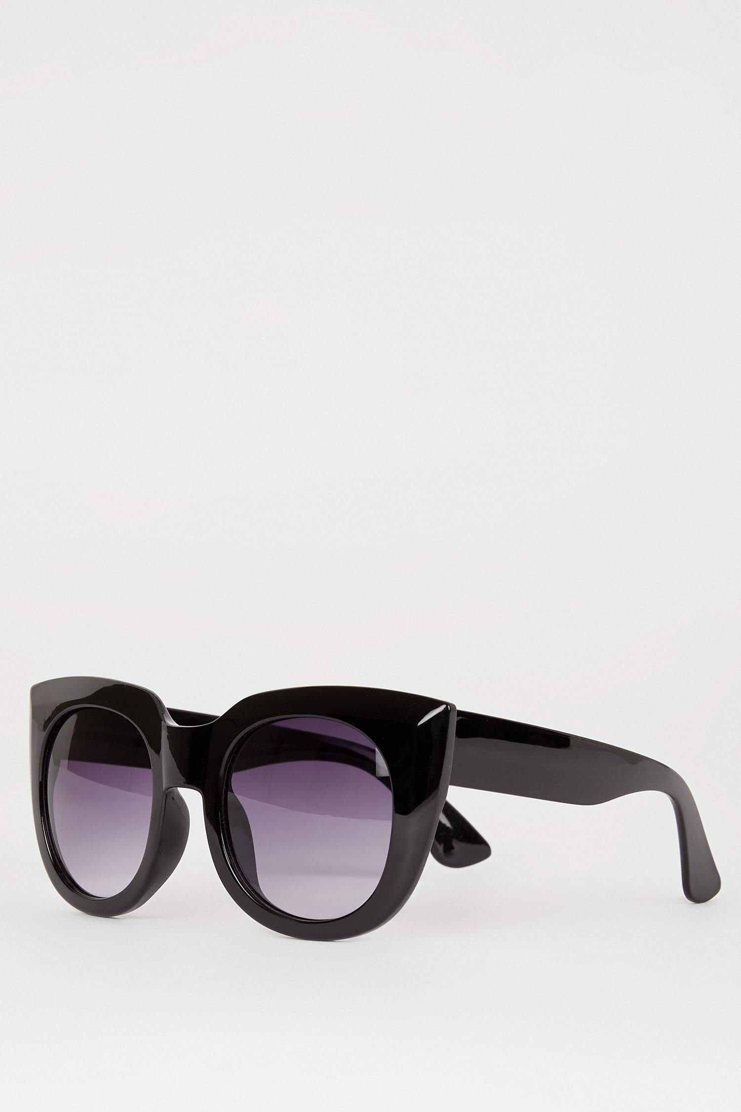 نظارة شمسية حريمي