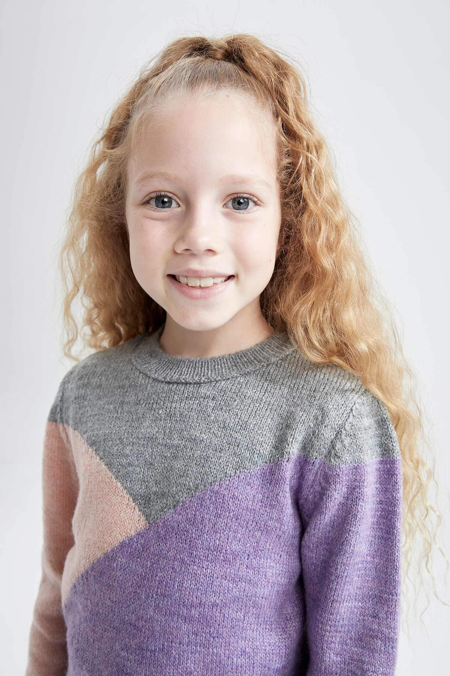 بلوز صوف تريكو بناتي قصة عادية بياقة مستديرة