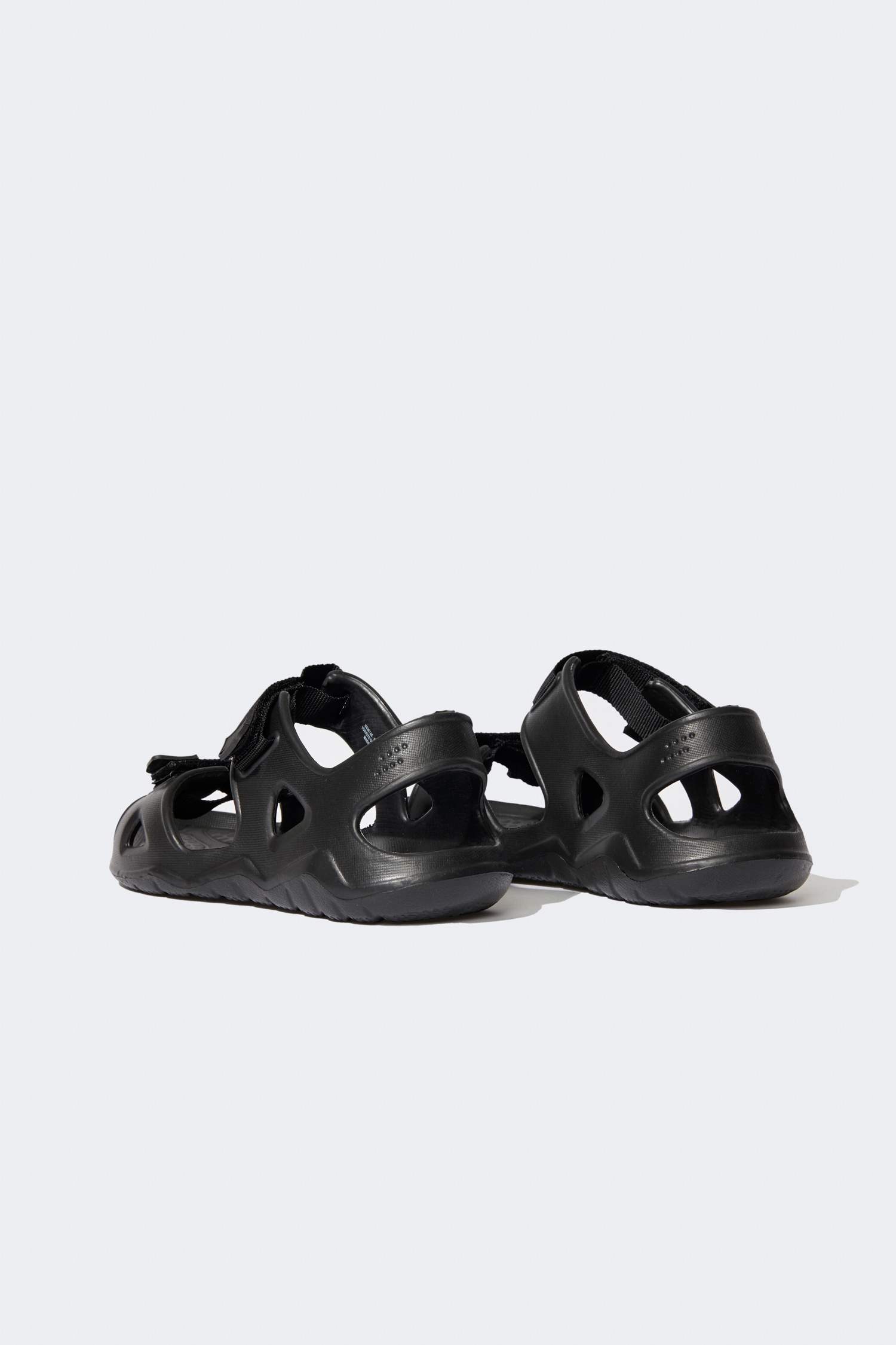 Crocs Men's Swiftwater Mesh Deck M Closed Toe Sandals, Black, 6 UK:  Amazon.co.uk: Fashion