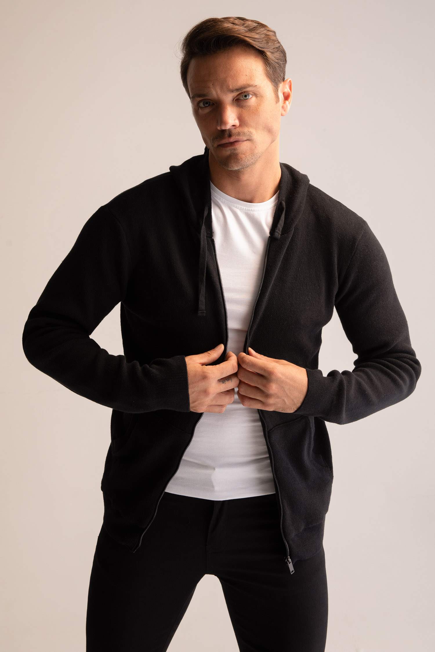 Кардиган стандартного кроя из трикотажа для мужчин