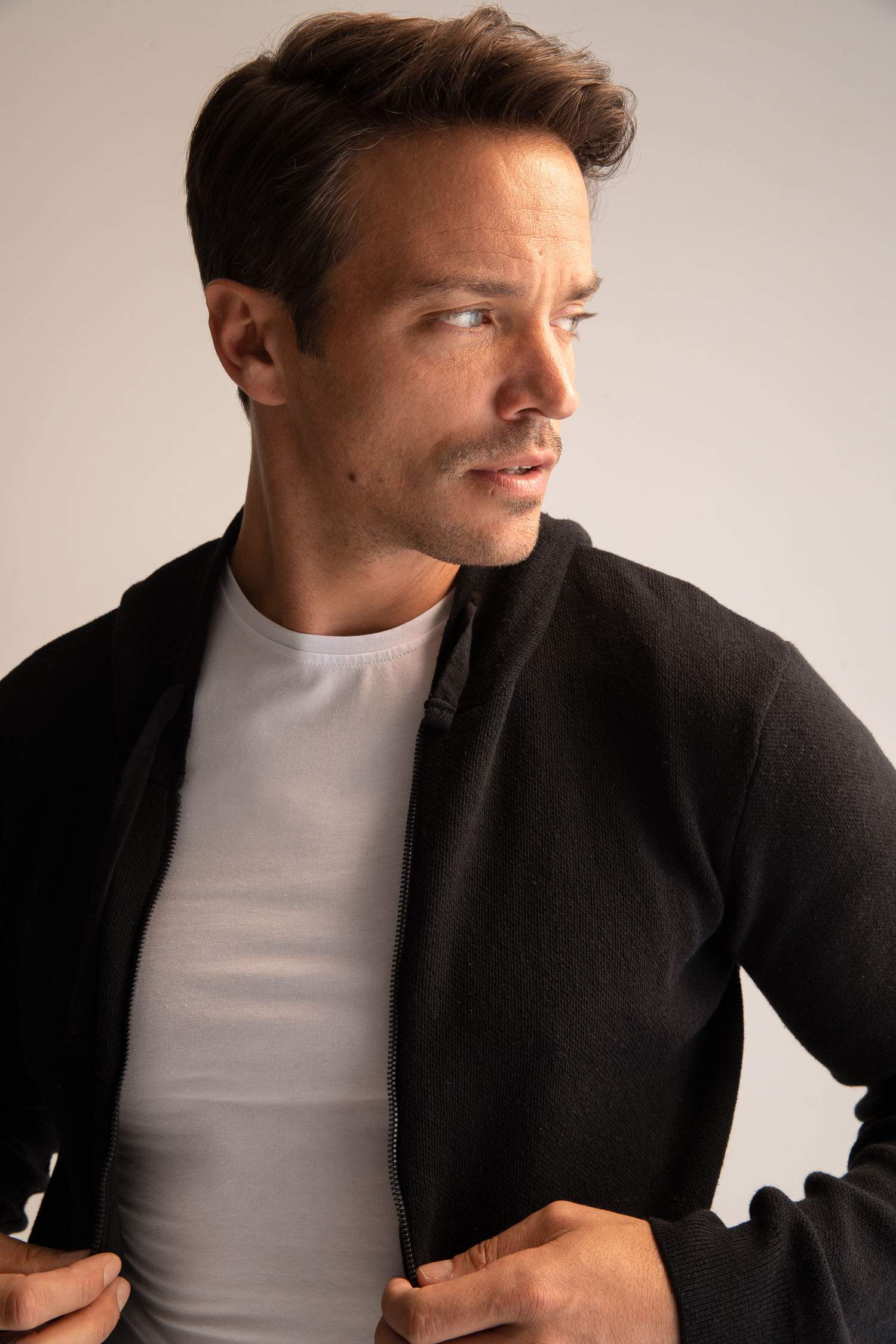 Кардиган стандартного кроя из трикотажа для мужчин