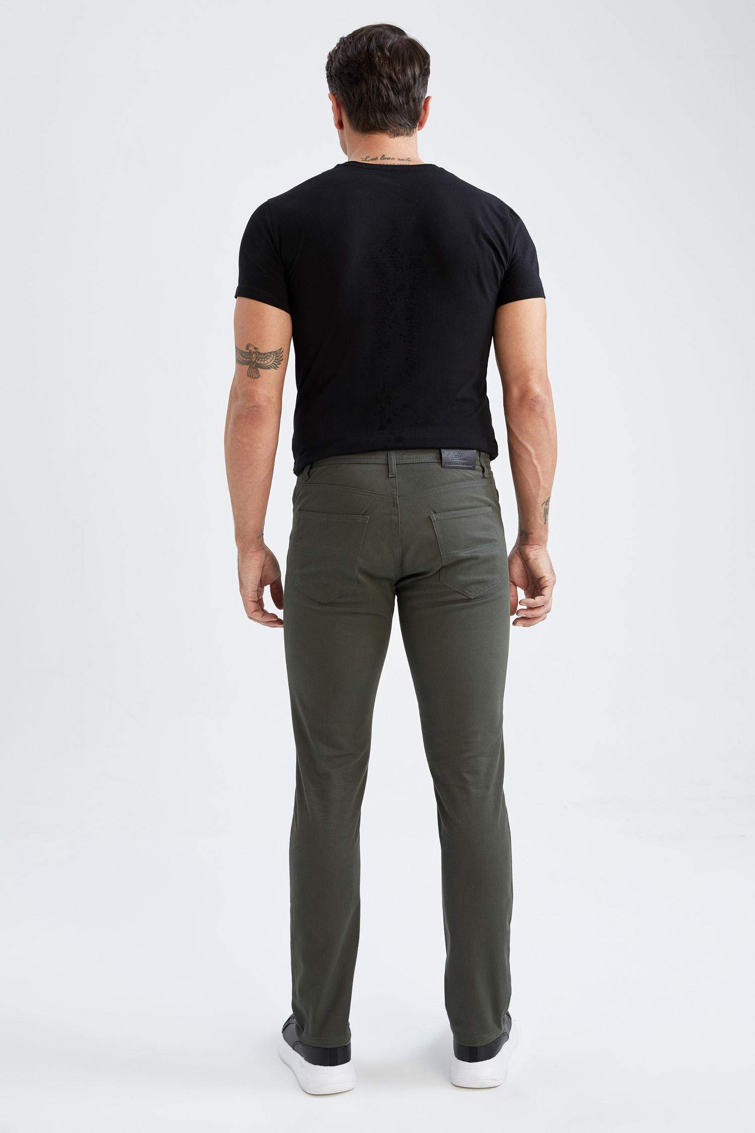 Брюки чинос стандартного кроя