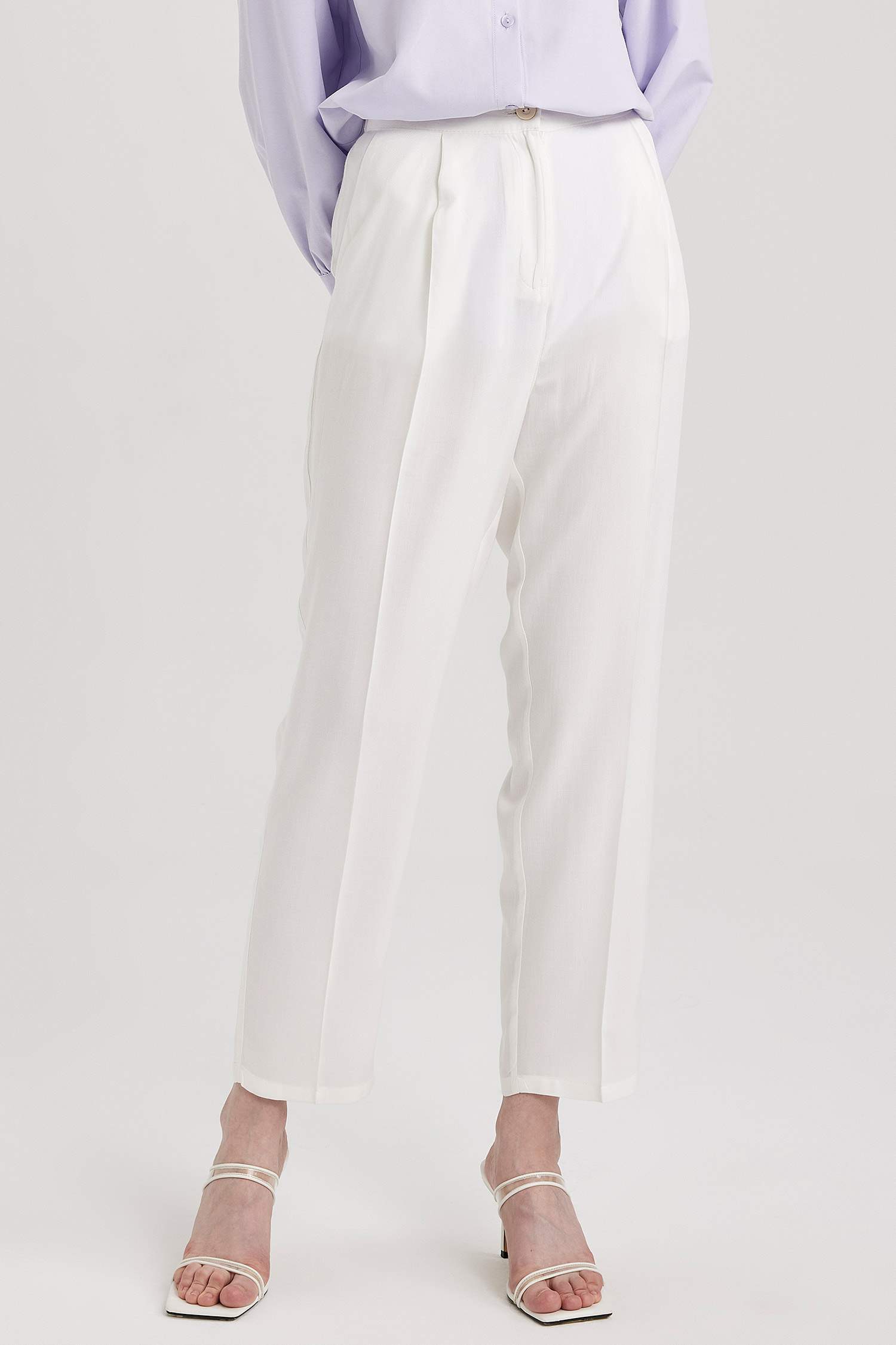 بنطلون كاجوال بقصة عادية