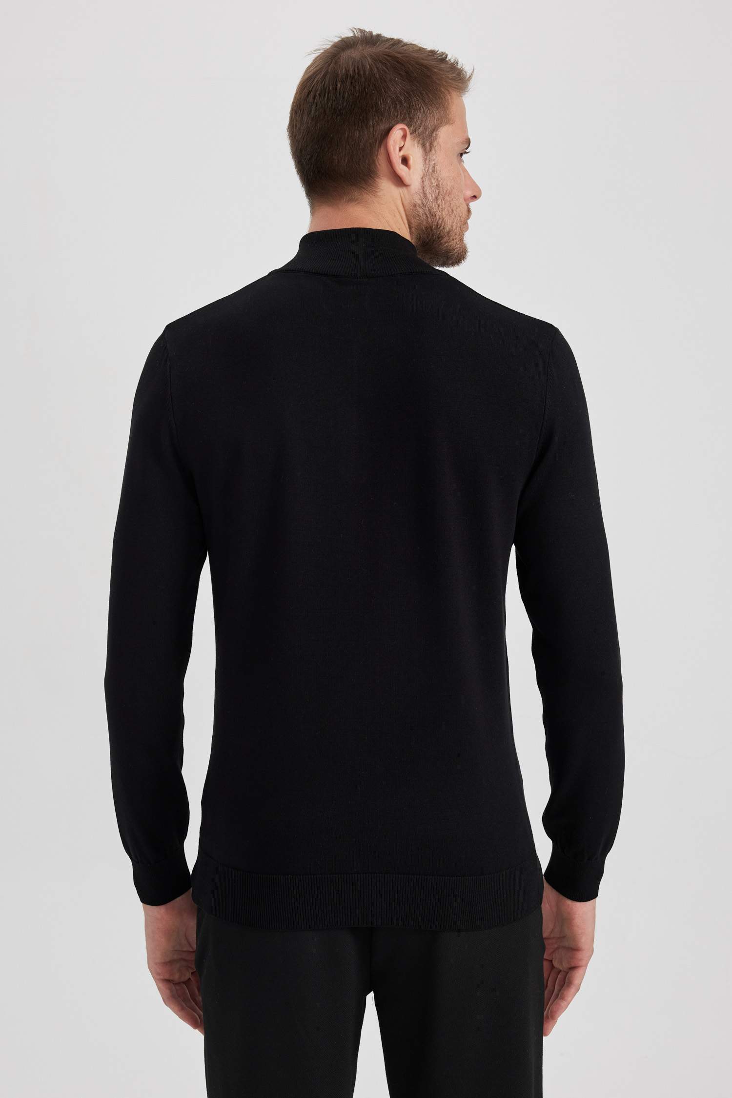 Black Man Slim Fit Half Turtleneck Pullover 2813084 | DeFacto