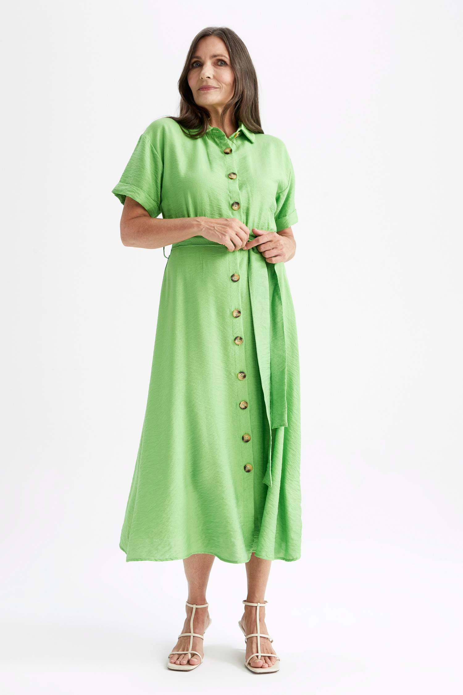 Green Woman Short Sleeve Midi Short Sleeve Woven Dress 2643584 DeFacto
