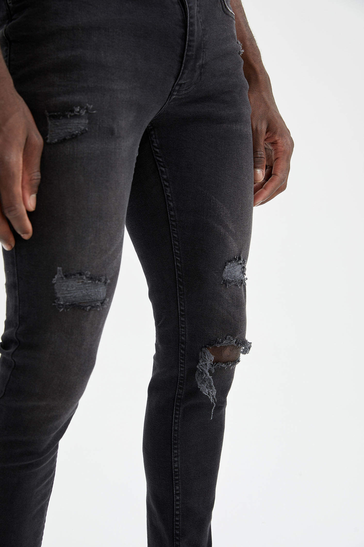 Defacto Super Skinny Normal Bel Dar Paça Yırtık Detaylı Jean Pantolon. 5