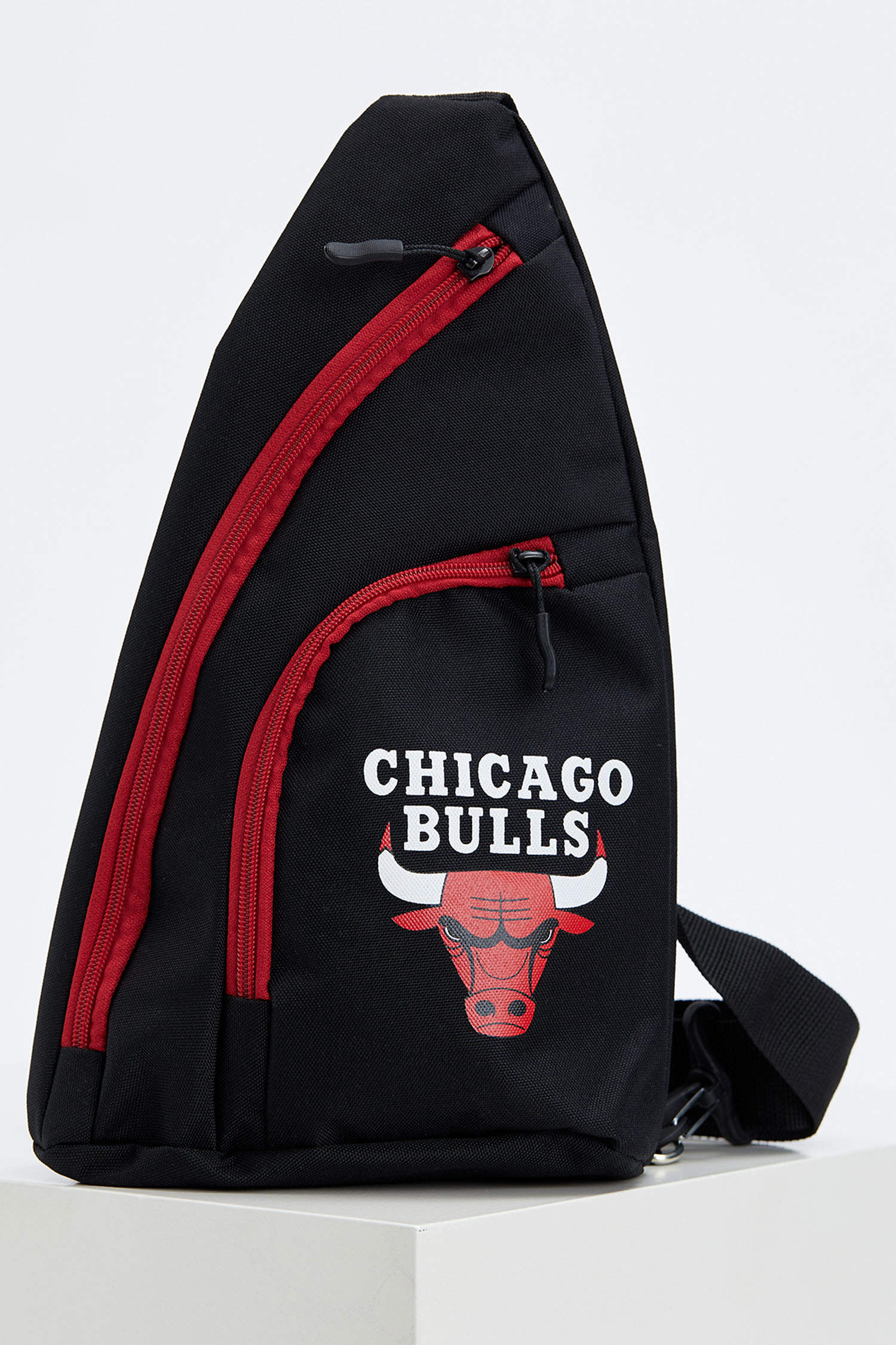 Defacto NBA Chicago Bulls Lisanslı Göğüs Çantası. 2